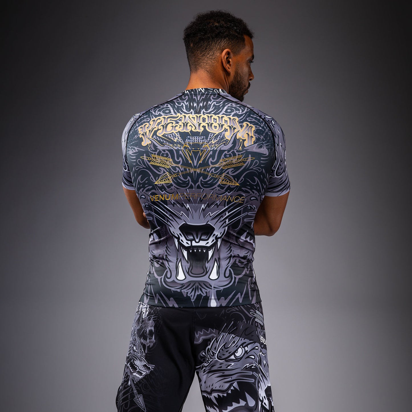 Venum Wolf Atak Rashguard Manga Corta – Negro/Gris
