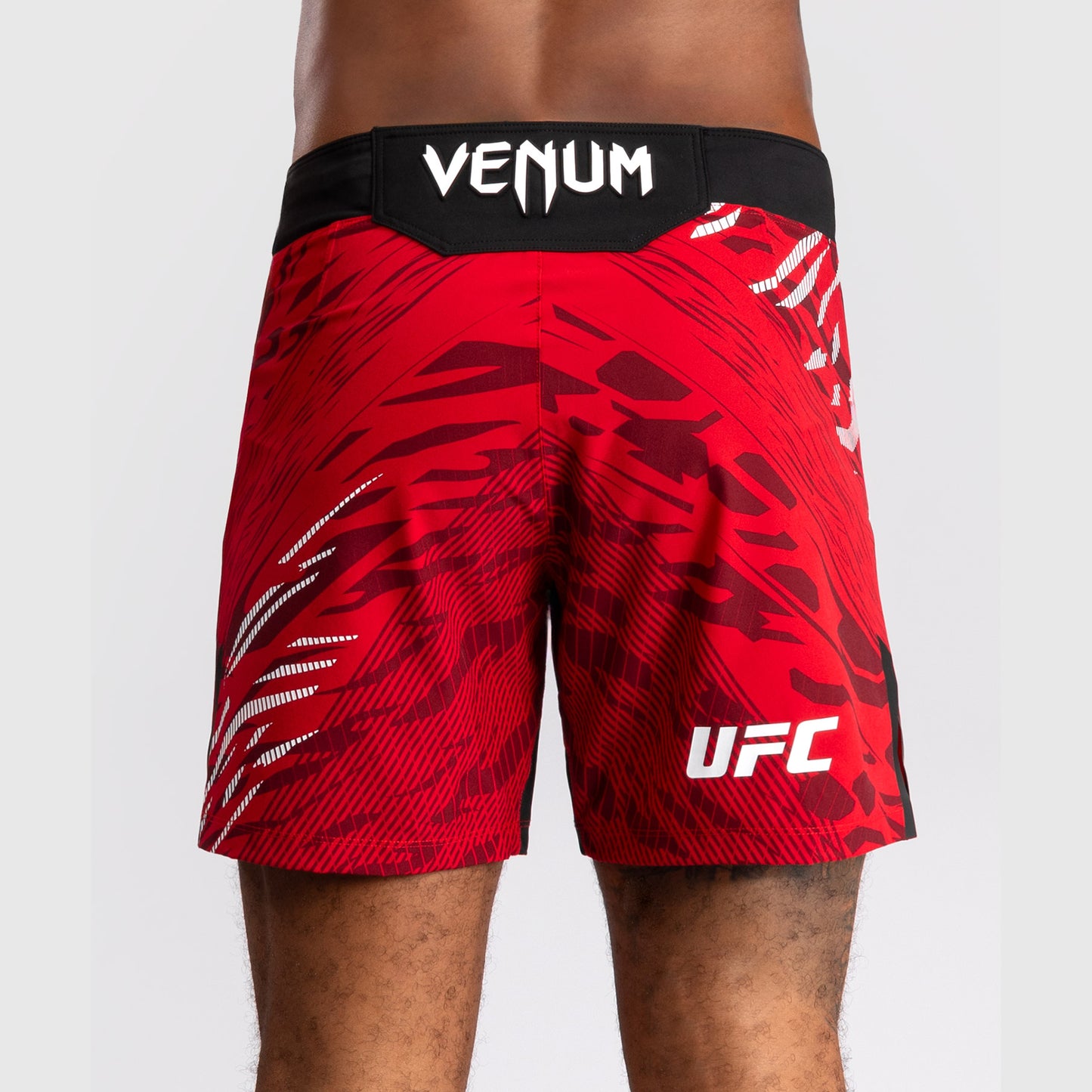 UFC Fusion by Venum Personalizados Authentic Fight Night Shorts de Lucha para Hombre - Ajuste Corto - Rojo