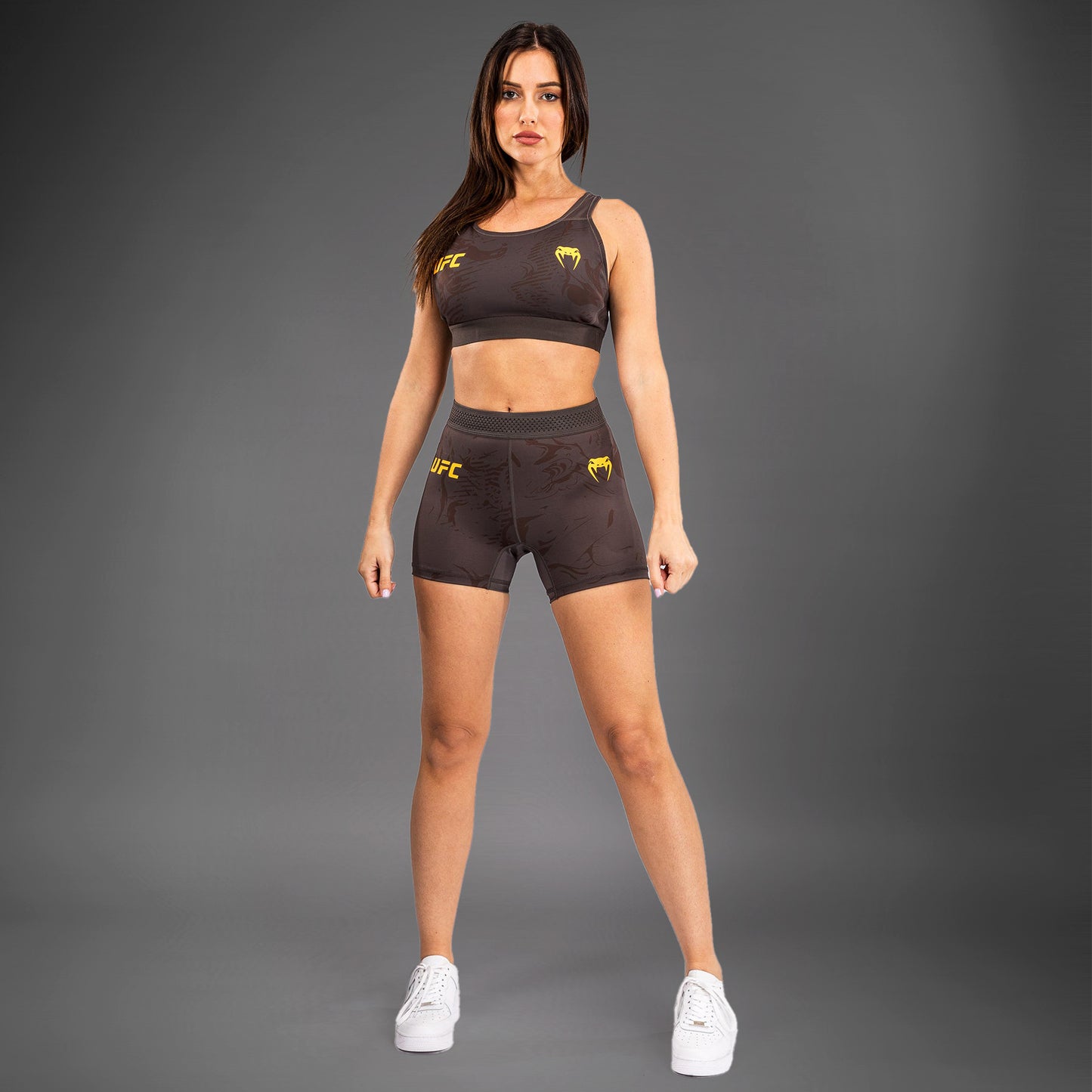 UFC Fusion by Venum Fight Week Vale Tudo Shorts para Mujer - Marrón tierra
