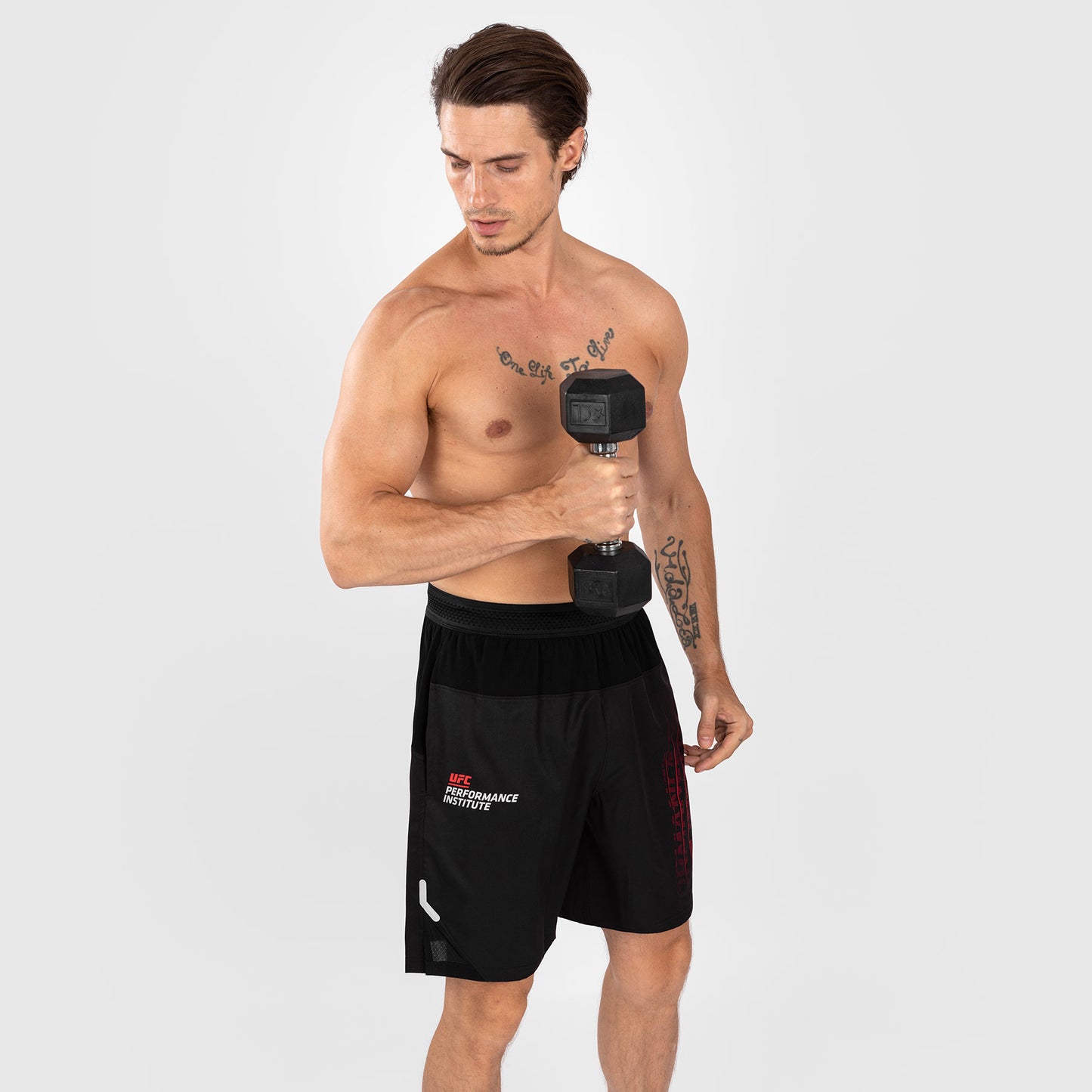 UFC Venum Performance Institute 2.0 Pantalones cortos de alto rendimiento para Hombre - Negro/Rojo