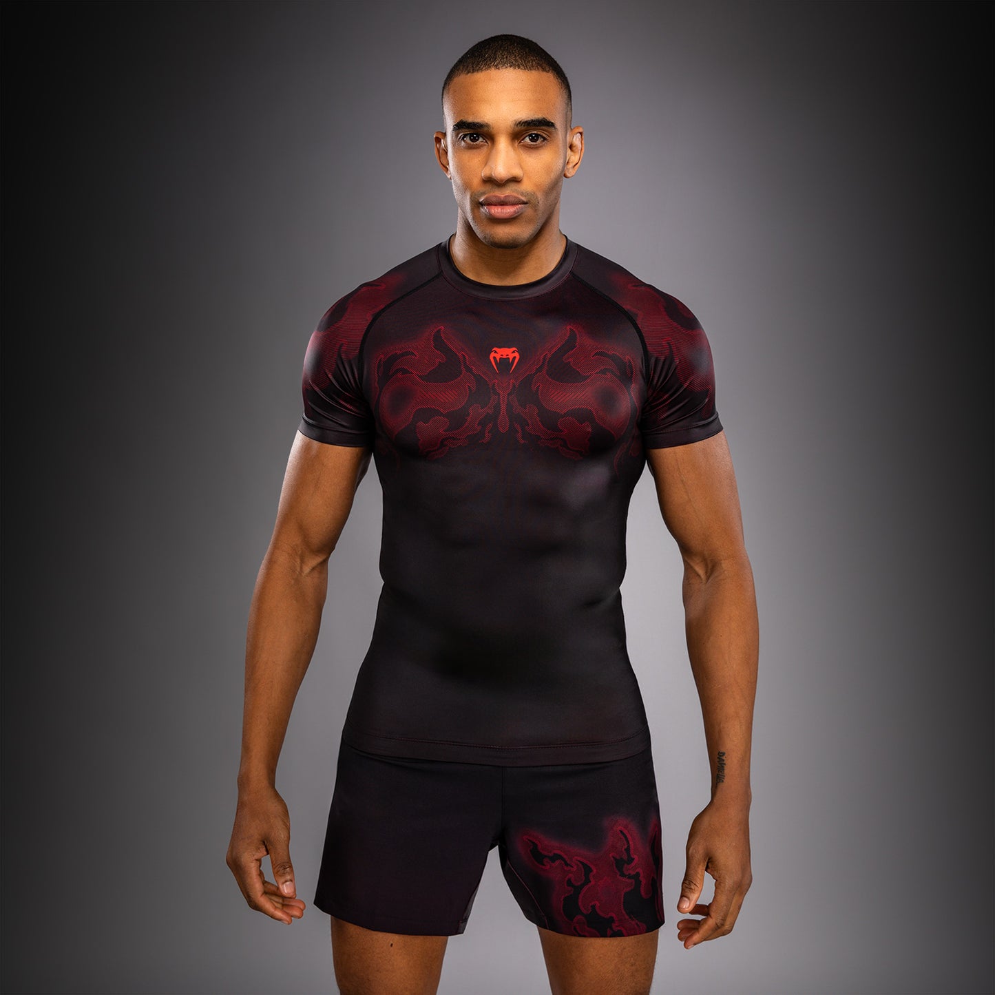 Venum Spectre Rashguard Manga Corta – Negro/Rojo
