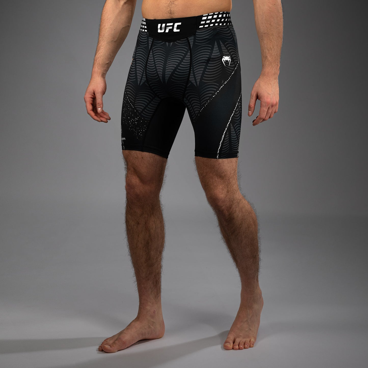 UFC Zenith by Venum Authentic Fight Night Short Vale Tudo Hombre Personalizado - Negro
