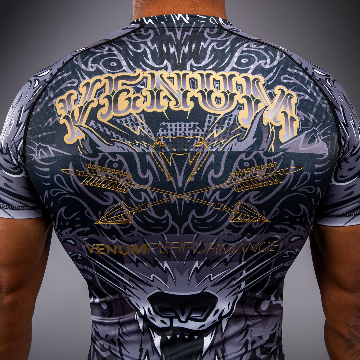 Venum Wolf Atak Rashguard Manga Corta – Negro/Gris