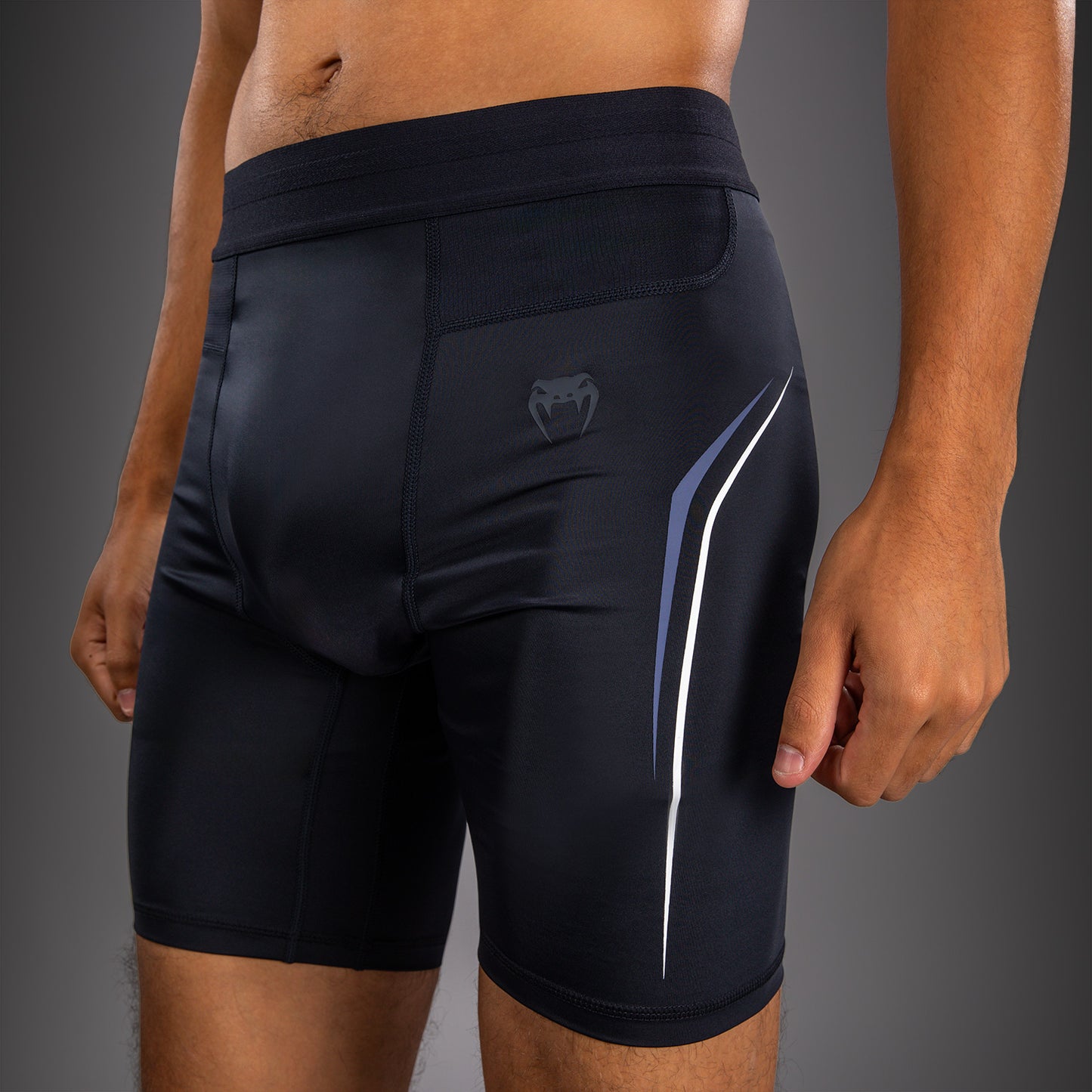 Venum G-Core Pantalón Corto de Compresión - Azul Marino/Blanco
