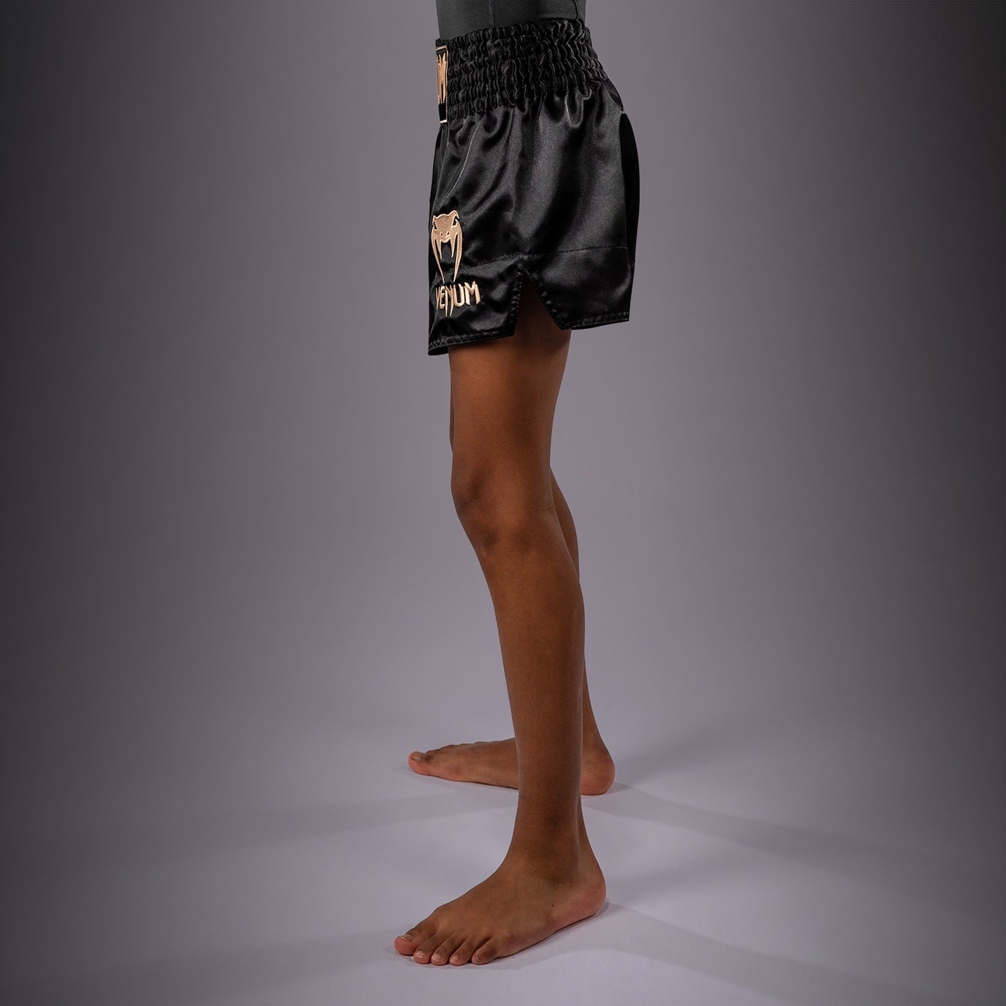 Venum Classic Short de Muay Thai para niños – Negro/Oro