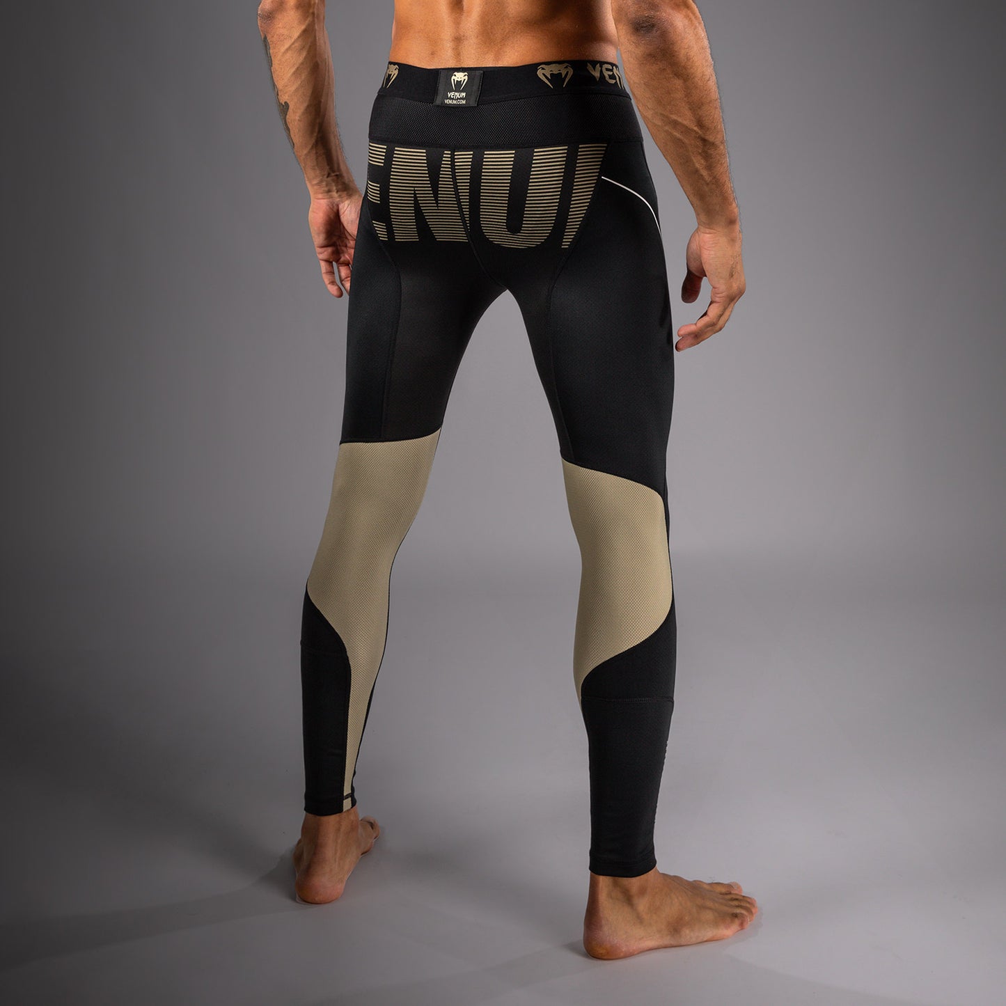 Venum Adrenaline Pantalones Compresivos – Negro/Arena
