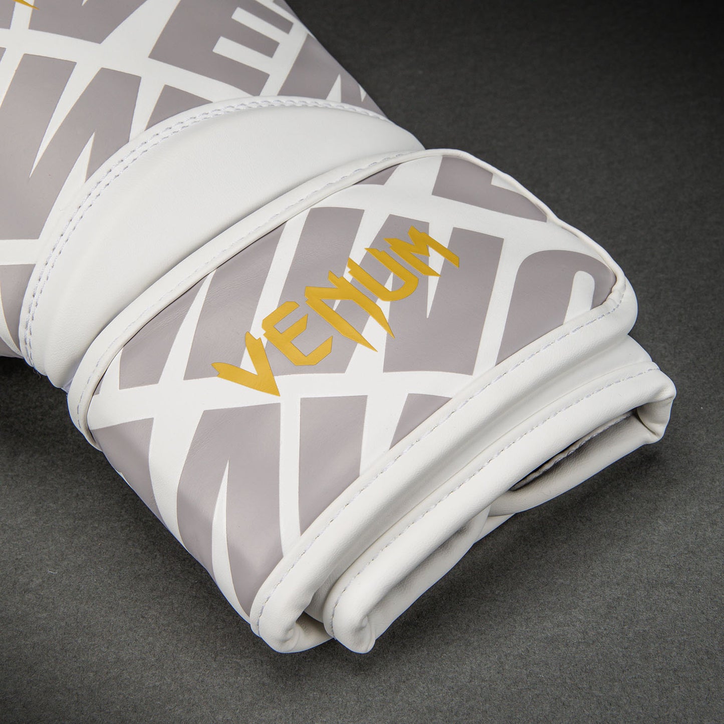 Venum Contender 1.5 XT 3D Guantes de Boxeo – Blanco/Oro