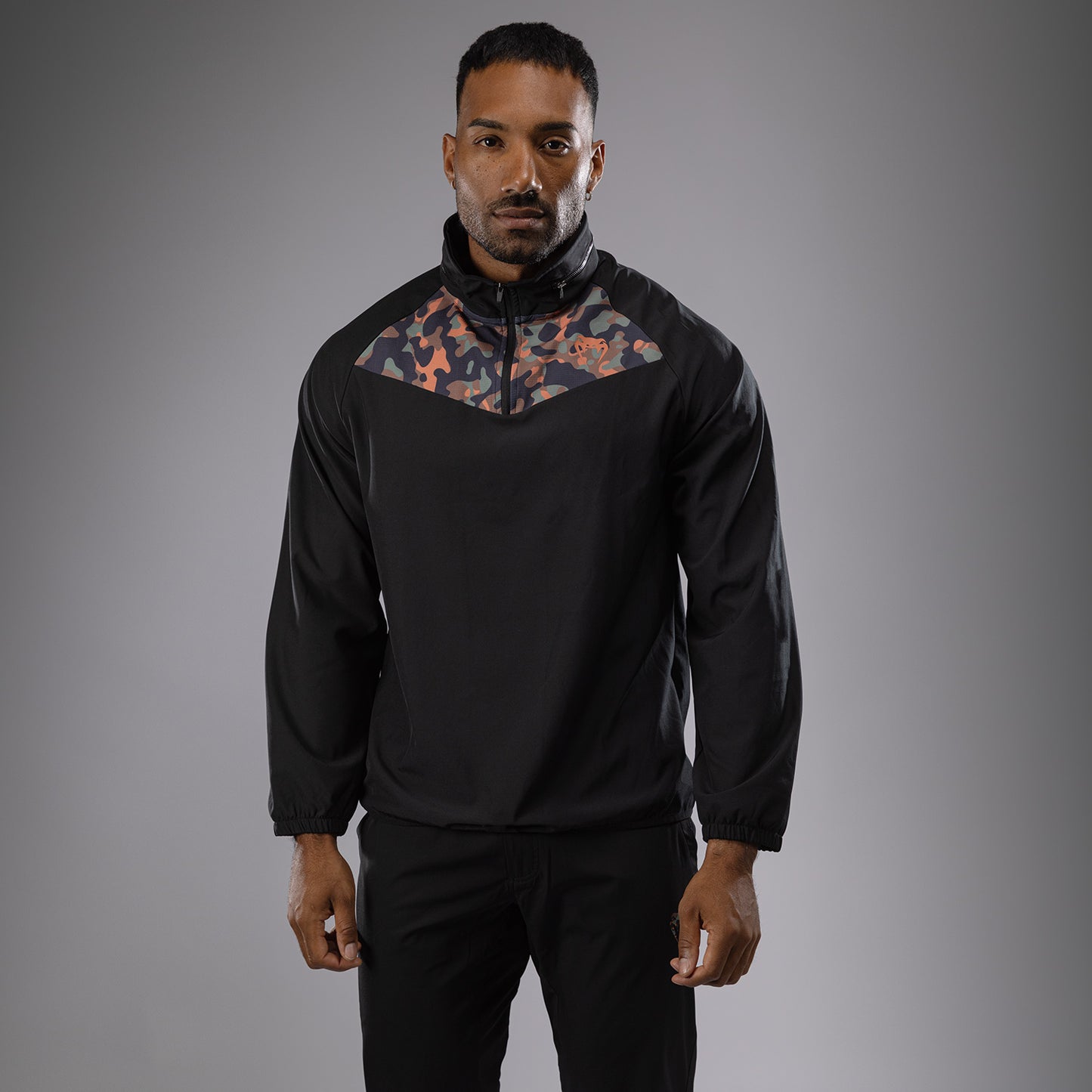 Venum Jungle Ops Chaqueta de chándal para hombre - Negro/Camuflaje Canyon