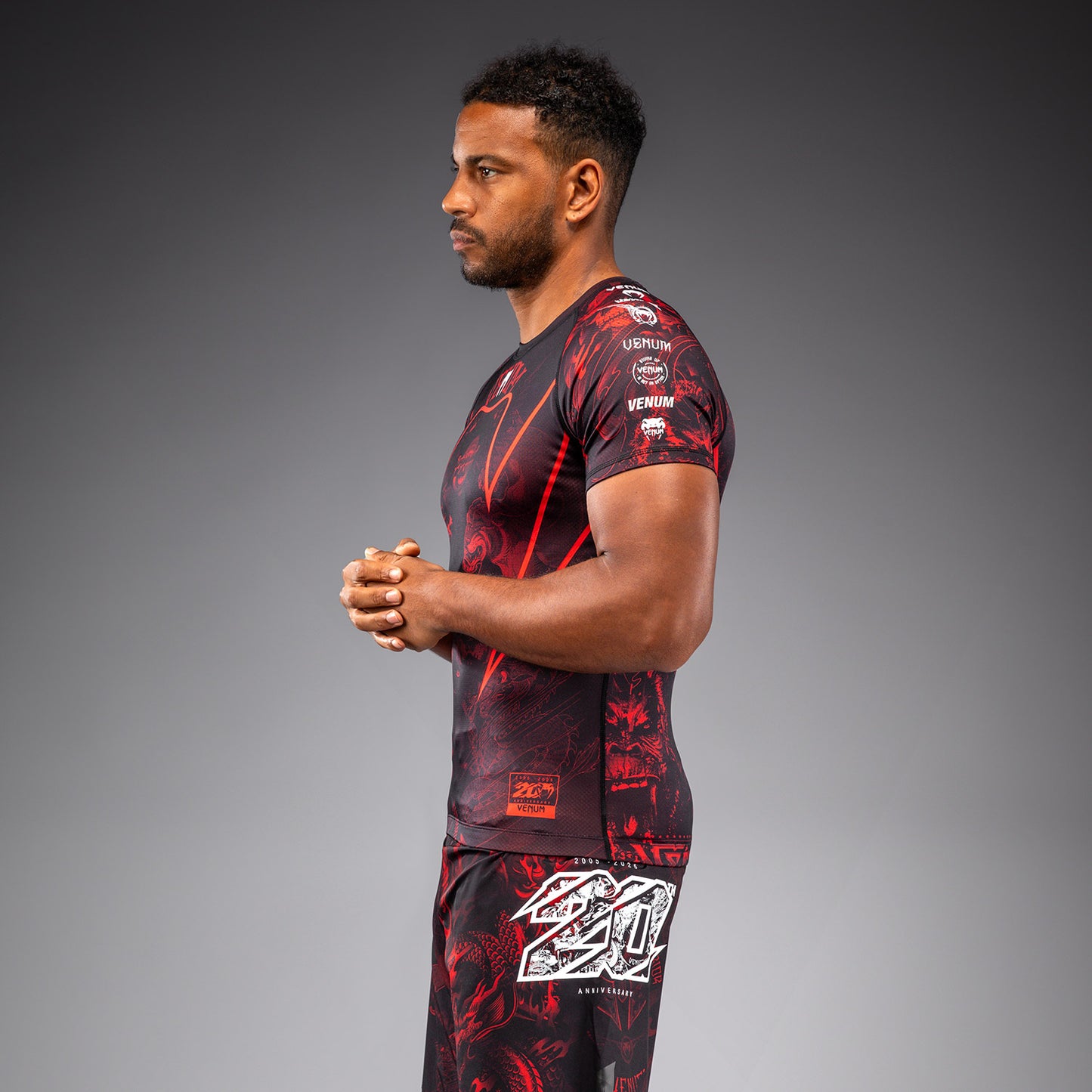 Venum 20th Anniversary Rashguard Manga Corta - Negro/Rojo