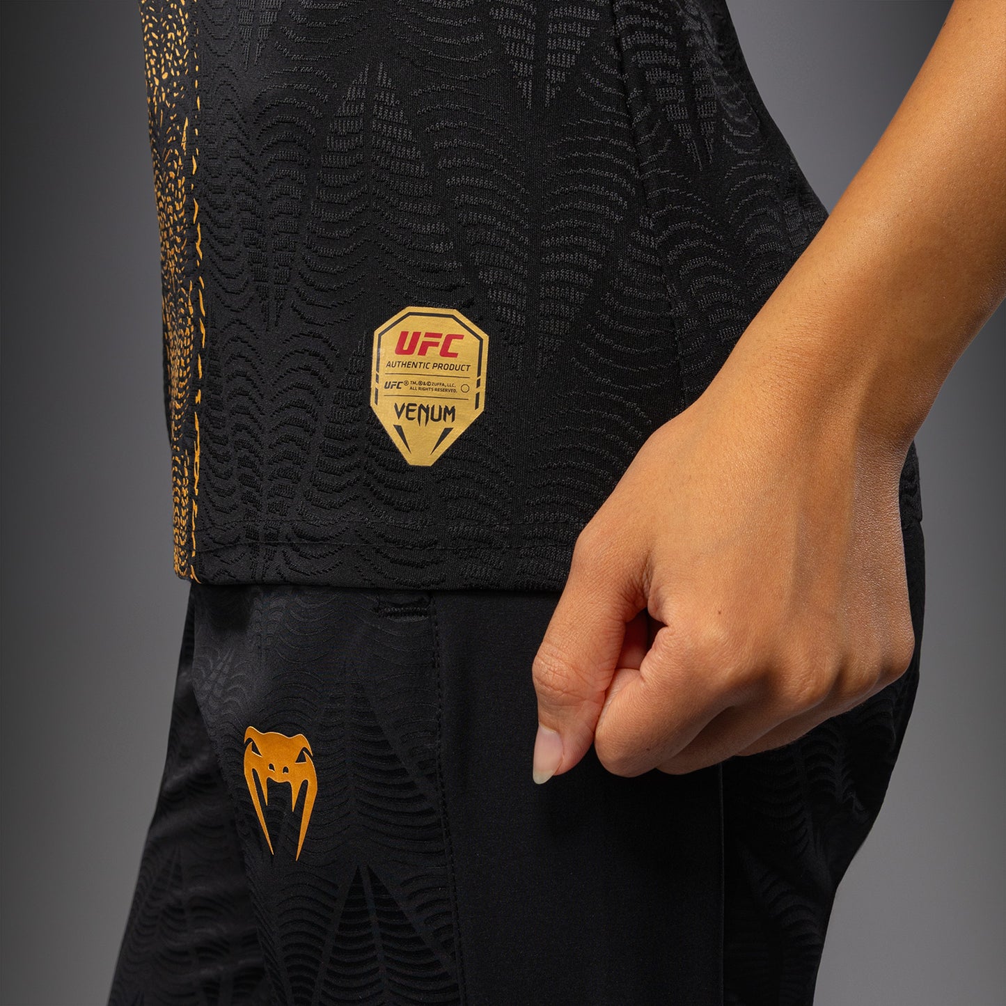 UFC Zenith by Venum Authentic Fight Night Camiseta oficial Walkout Mujer Personalizado - Champion