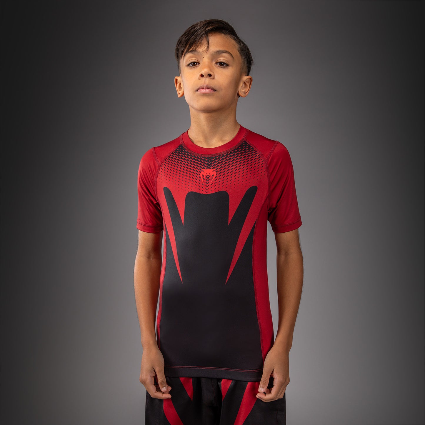 Venum Attack Rashguard de Manga Corta para Niño - Negro/Rojo