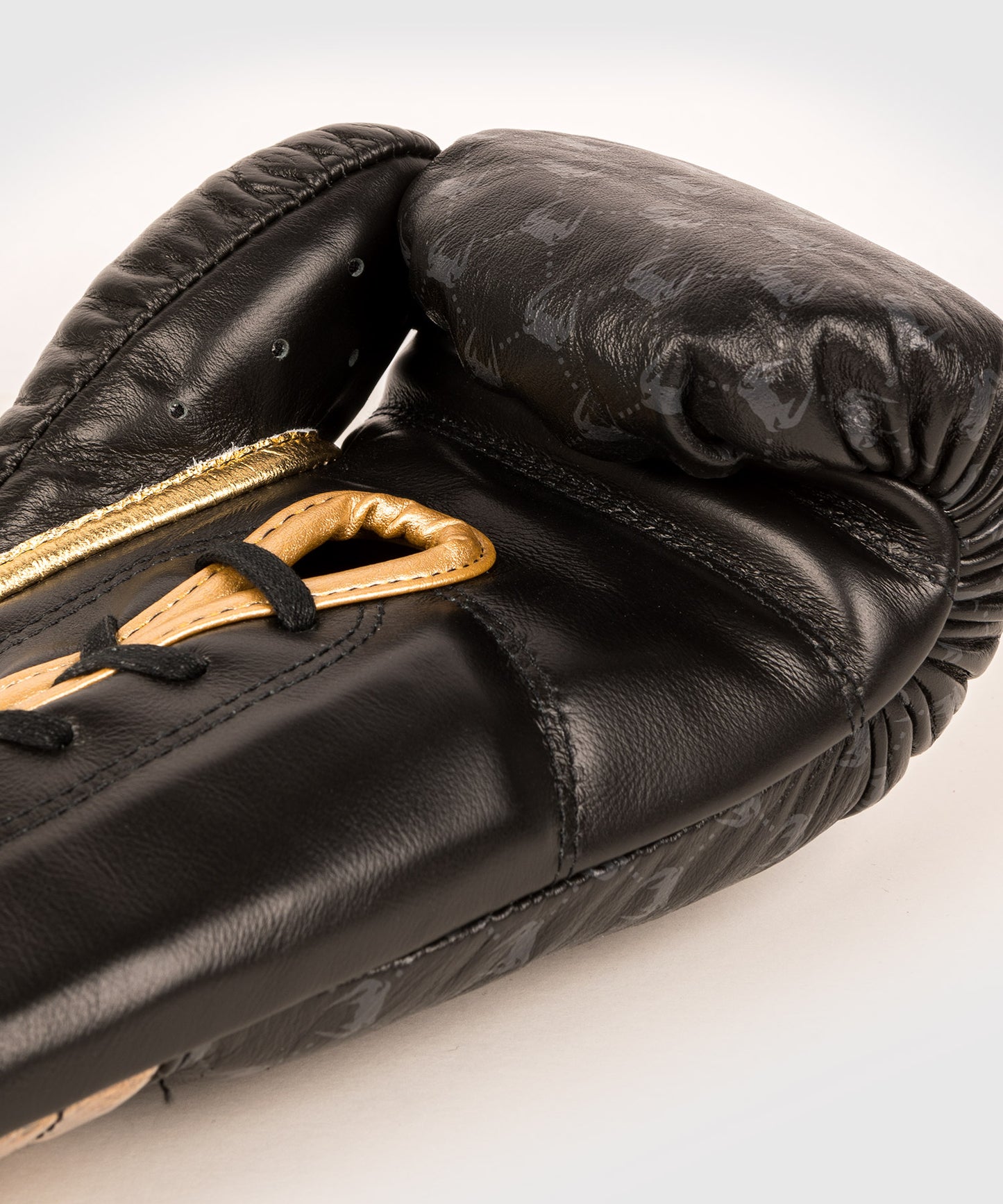 Guantes de boxeo Venum Coco Monogram Pro - Negro intenso