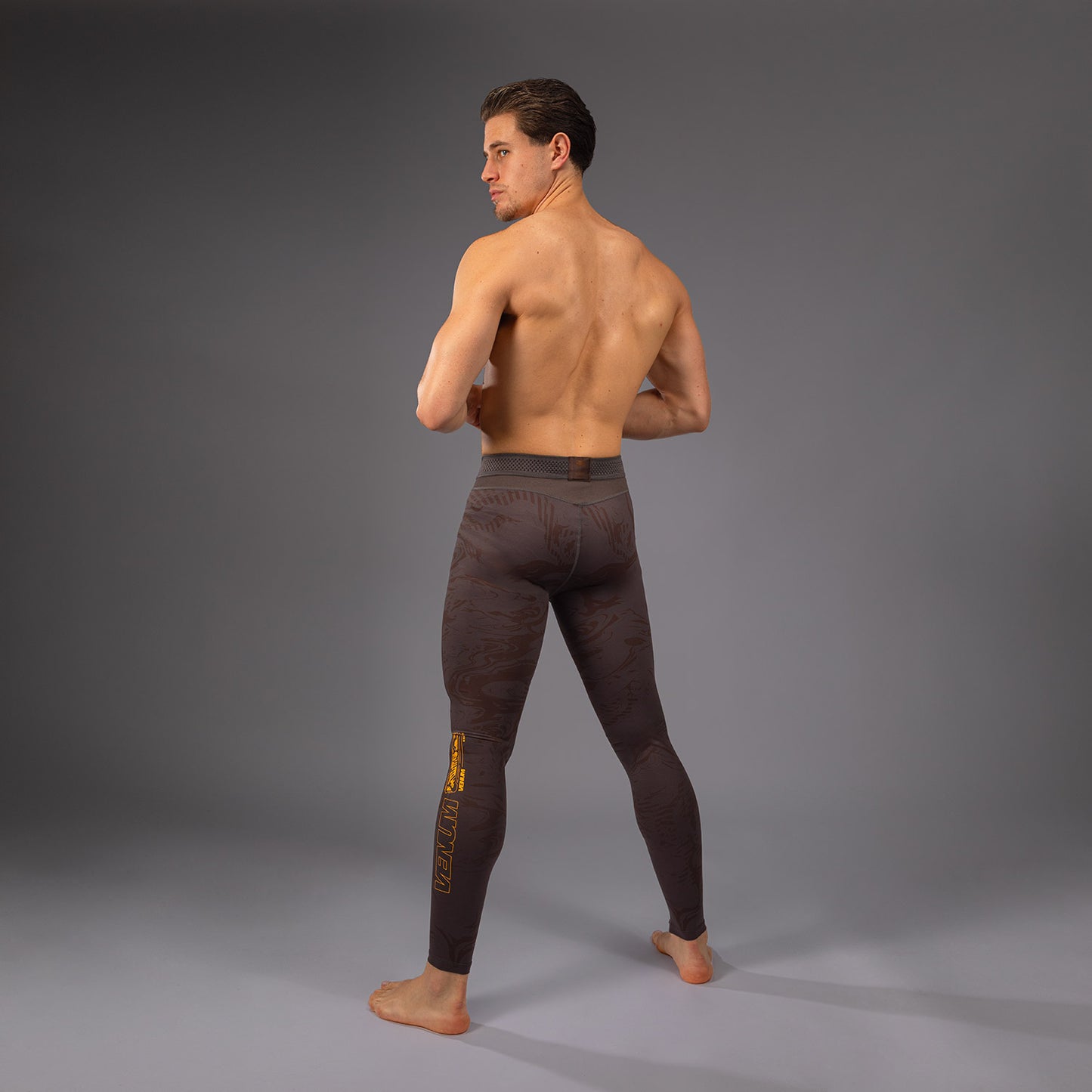 UFC Fusion by Venum Fight Week Leggings de Rendimiento para Hombre - Marrón tierra