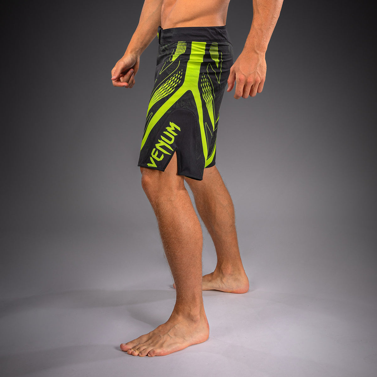 Venum Amazonia Reborn Pantalón corto de MMA - Negro/Verde