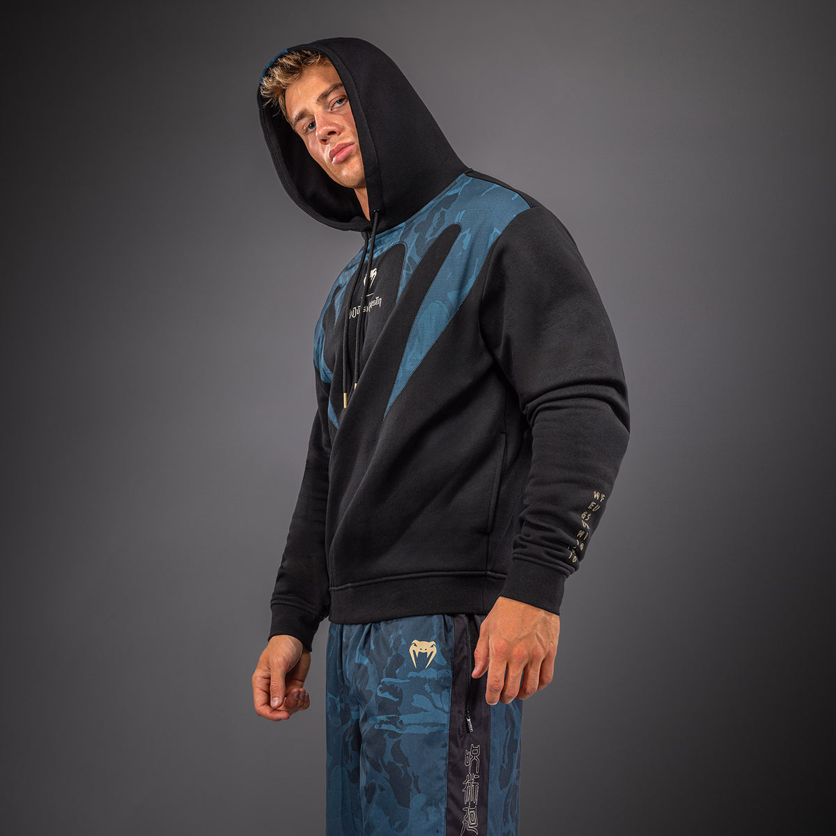 Jujutsu Kaisen x Venum Fushiguro Sudadera con Capucha – Verde Océano