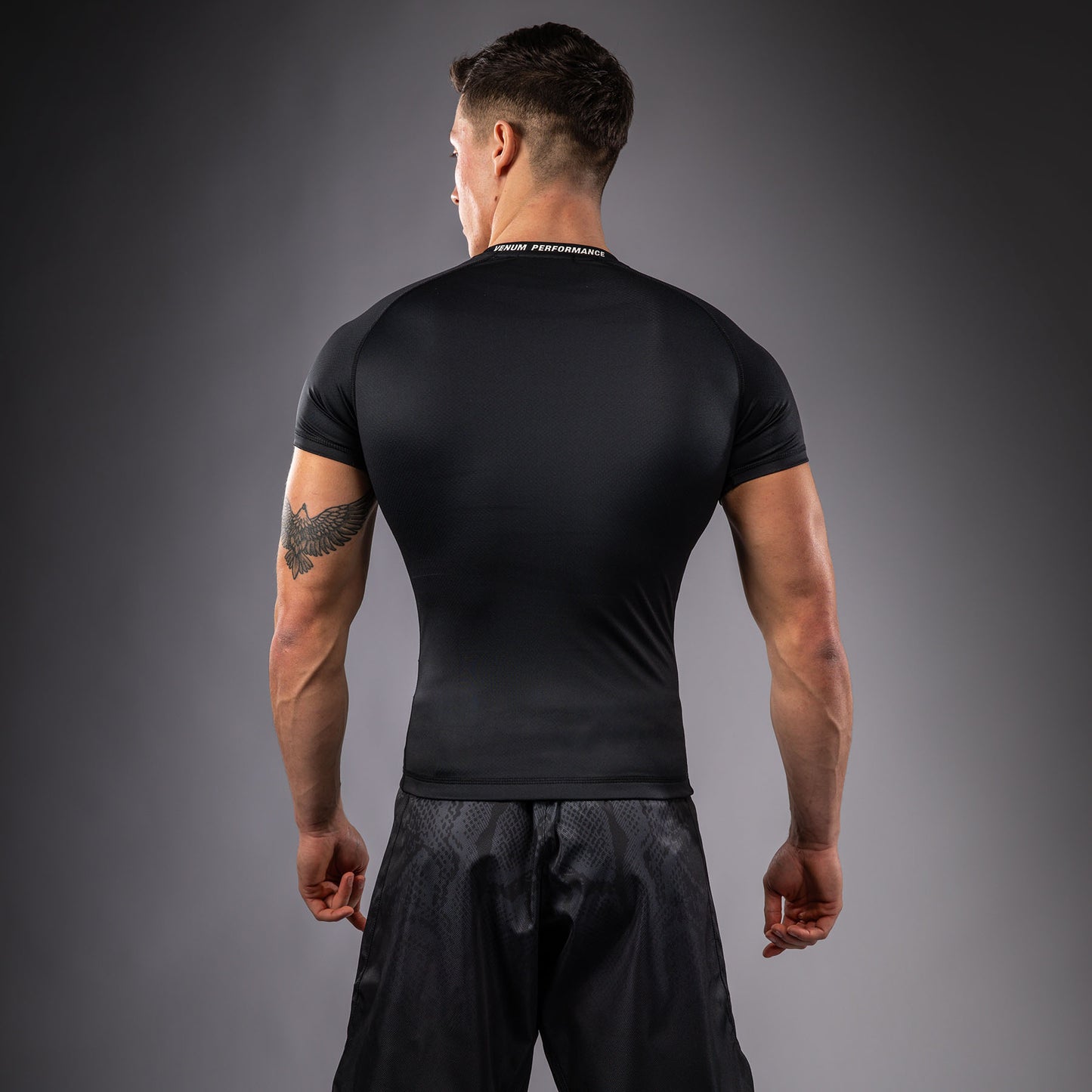 Venum Edge Rashguard Manga Corta – Negro/Arena