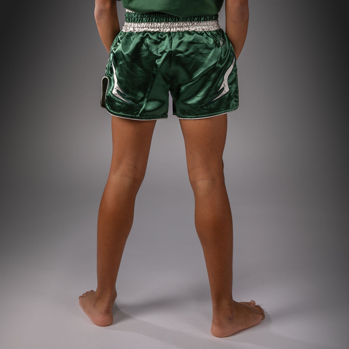 Venum Inferno Short de Muay Thai – Verde Bosque/ Blanco Roto