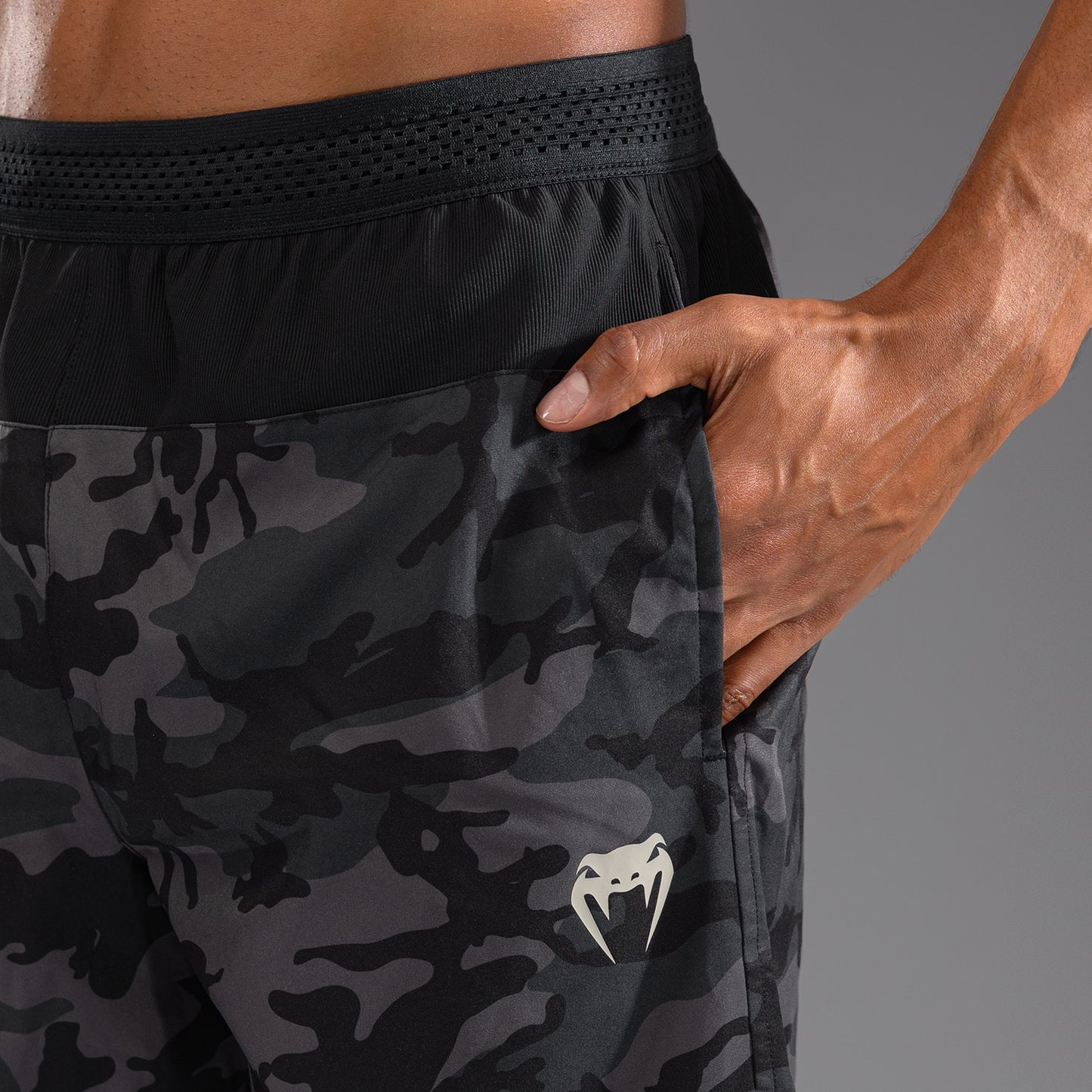Venum G-Fit Air Pantalones Cortos de Entrenamiento para Hombre - Camuflaje Digital Urbano