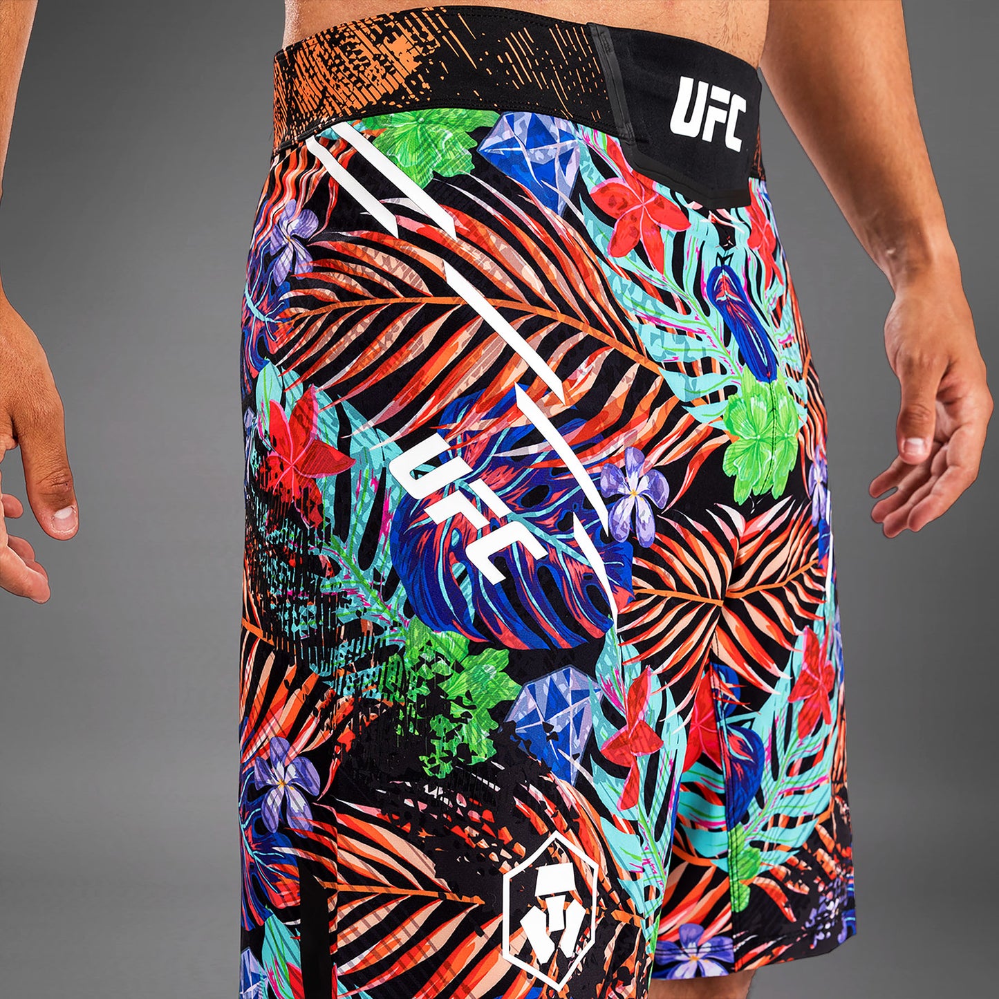 UFC Unrivaled by Venum Dustin Poirier Pantalones Cortos de Lucha para Hombres - Azul