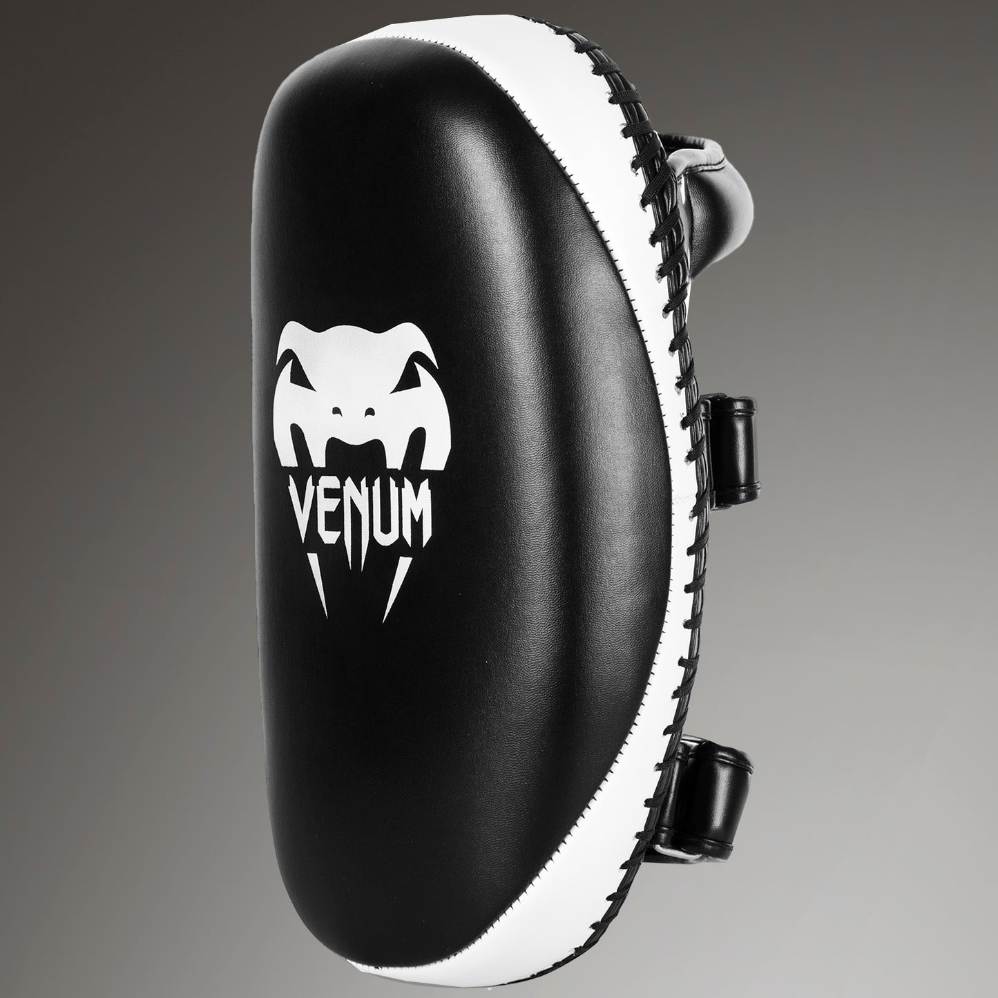 Venum Light Kick Pads – Piel Skintex – Negro/Hielo (Par)