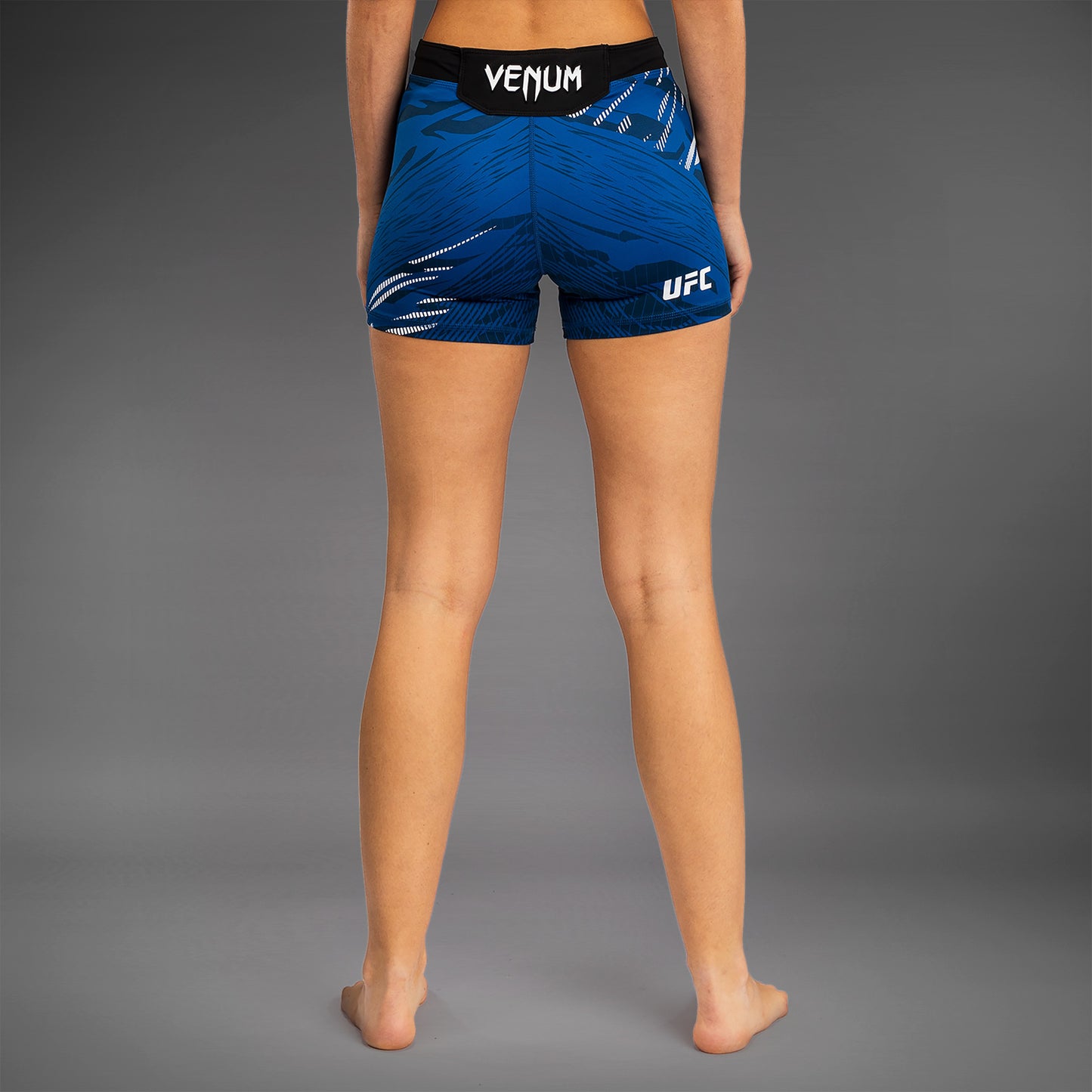 UFC Fusion by Venum Authentic Fight Night Vale Tudo Shorts para Mujer - Ajuste Corto - Azul