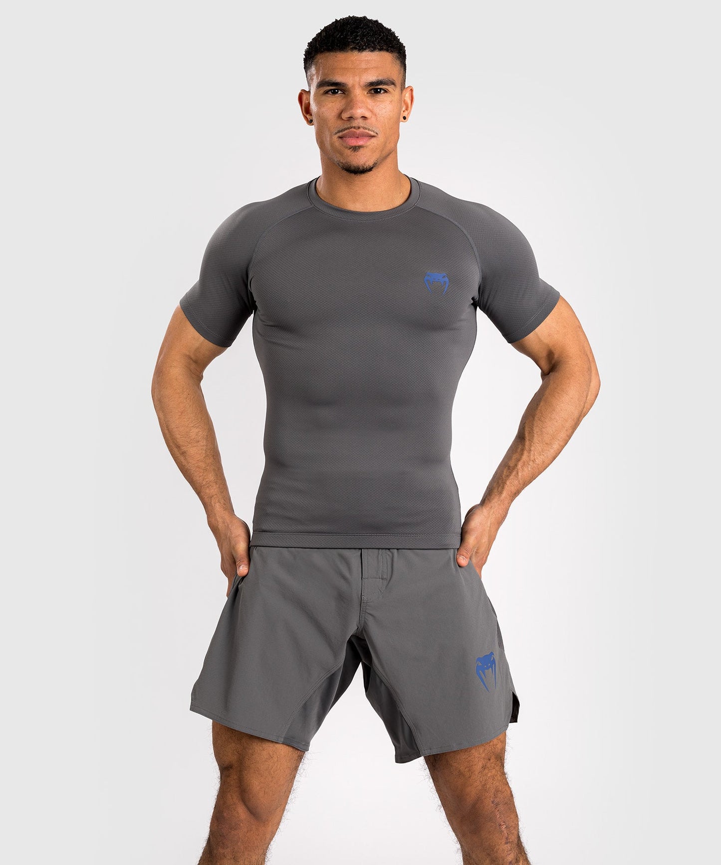 Venum Contender Lycra de manga corta para hombre - Gris