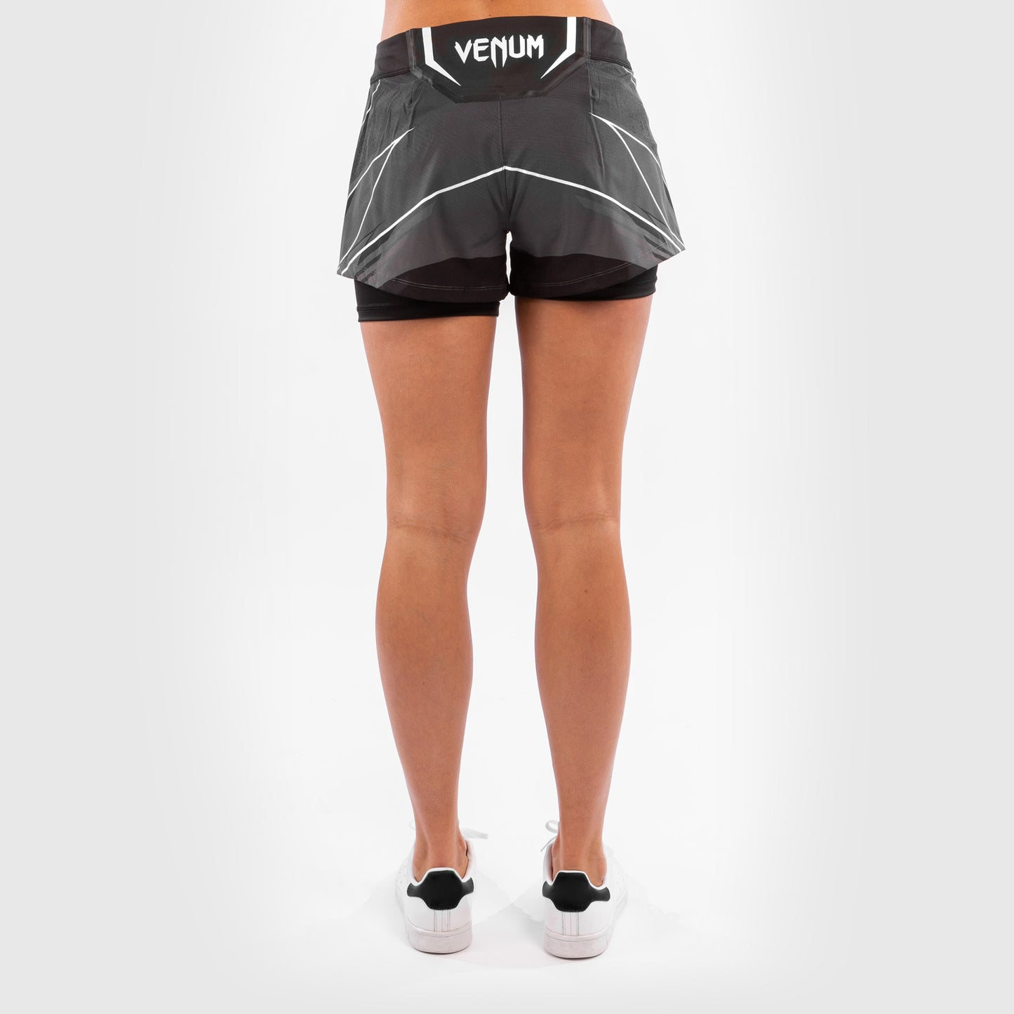 Venum UFC Authentic Fight Night Short para Mujer – Negro