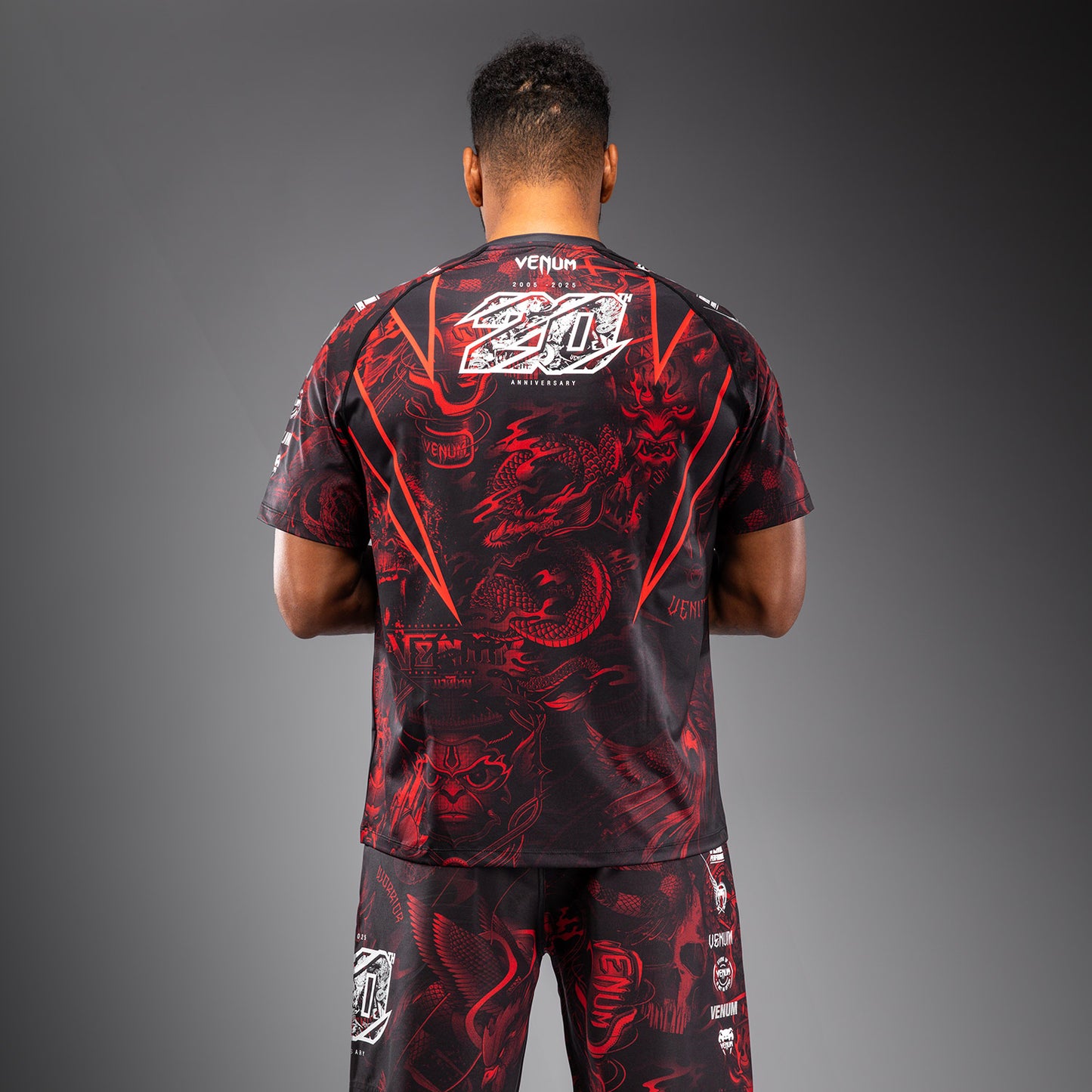 Venum 20th Anniversary Camiseta Dry Tech - Negro/Rojo