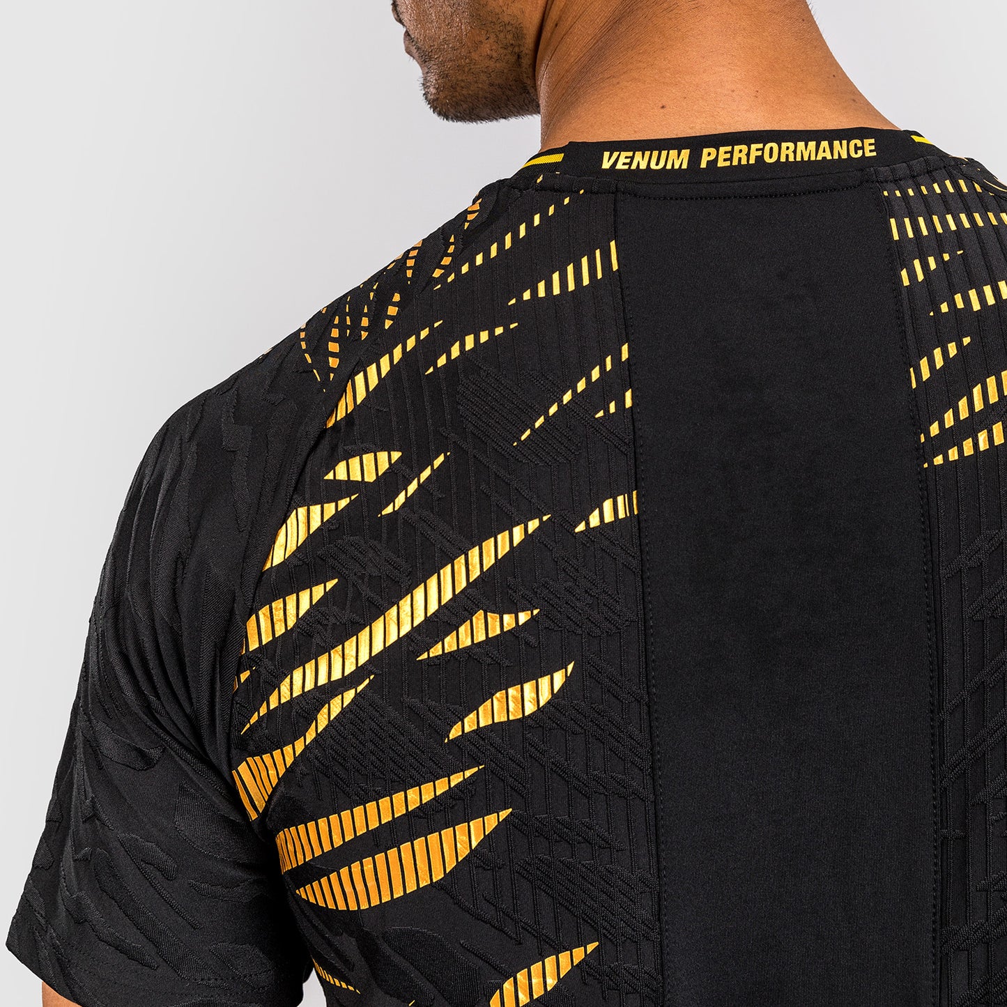 UFC Fusion by Venum Personalizados Authentic Fight Night Camiseta de Salida para Hombre - Campeón