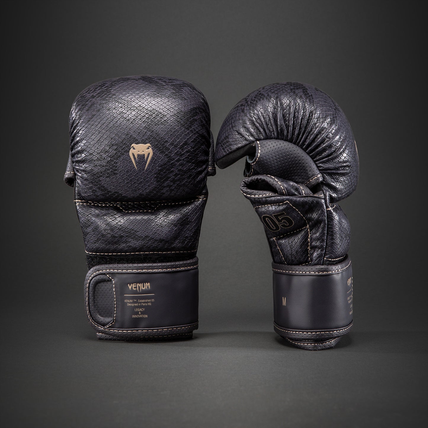 Venum x Chimaev Guantes de Sparring MMA - Negro/Oro
