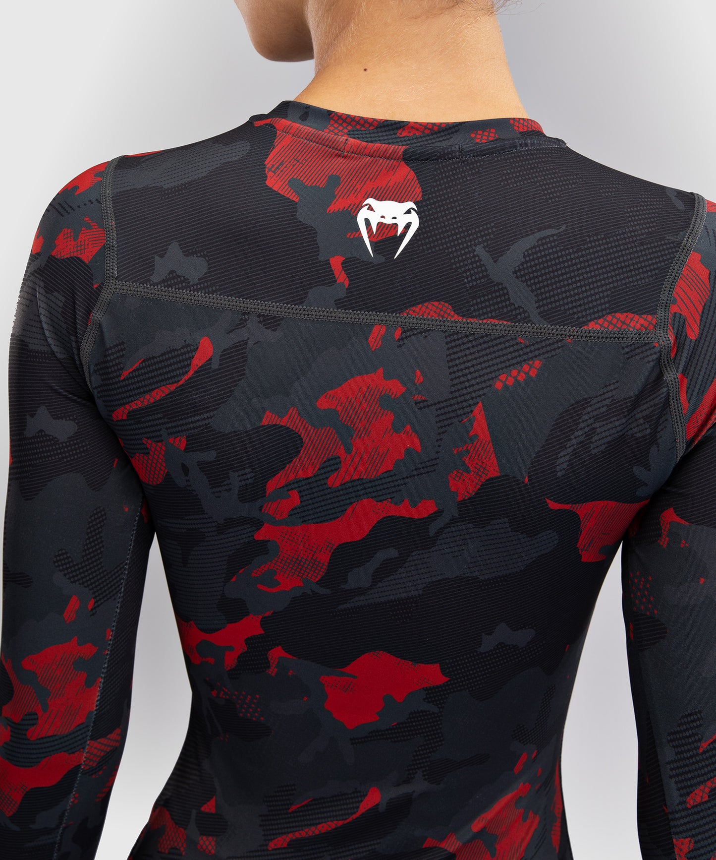 Venum x Sophia Rose de Mujeres Camiseta de manga Larga Rashguard - Urban Red Camo
