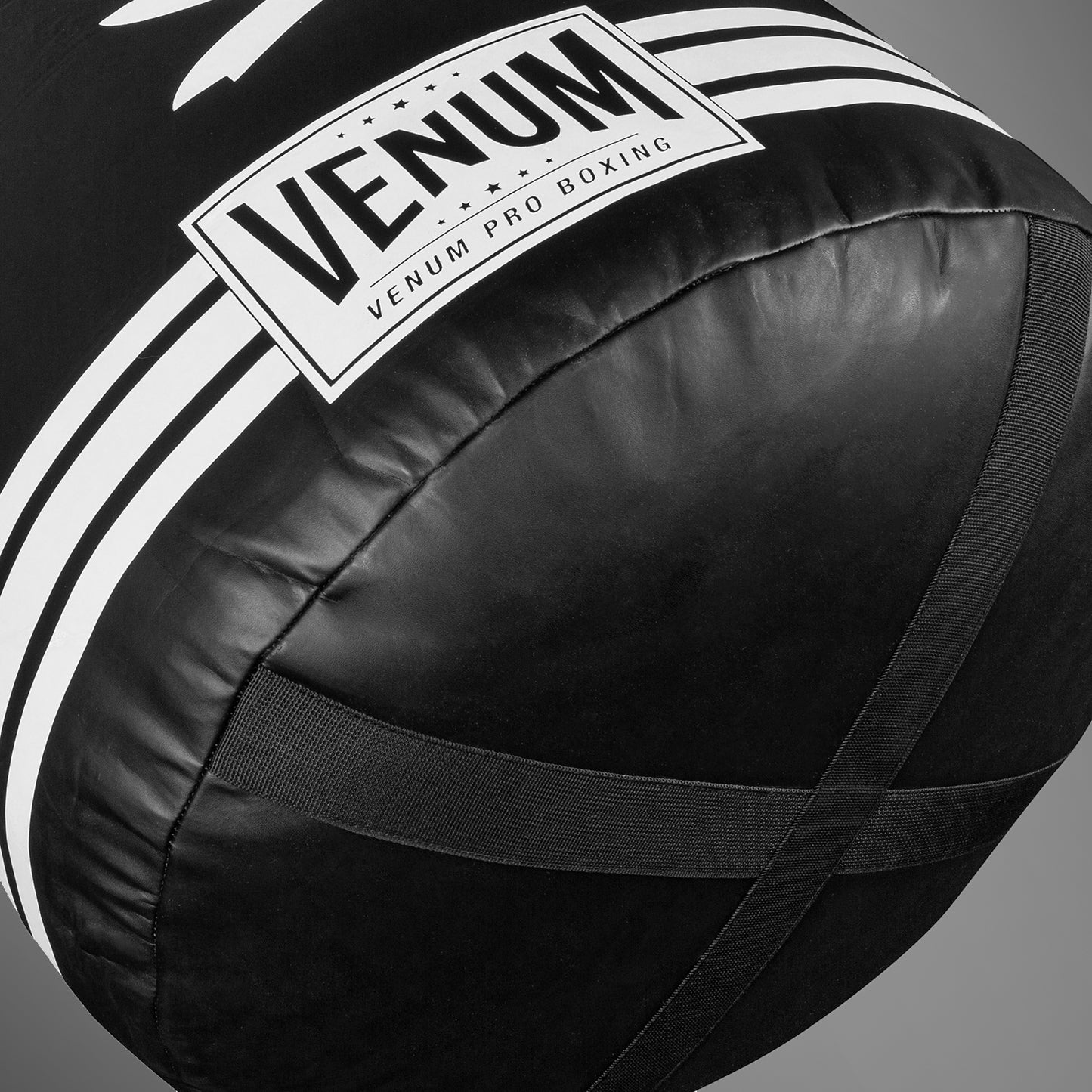 Saco de boxeo Venum Hurricane - Negro/Blanco