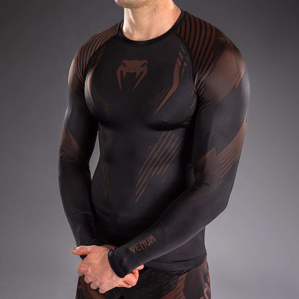 Venum No-Gi 6.0 Rashguard Manga Larga - Negro/Marrón