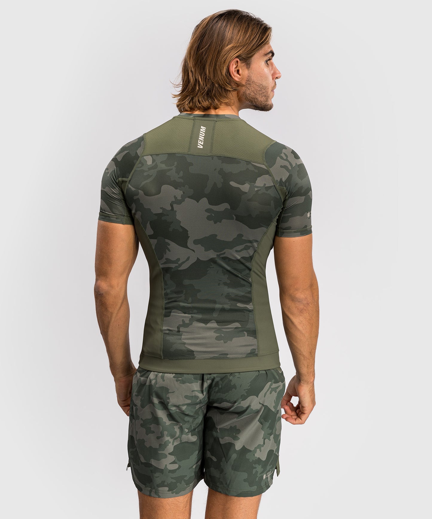 Venum G-Fit Air Rashguard de Manga Corta para Hombre - Camuflaje del Ejército