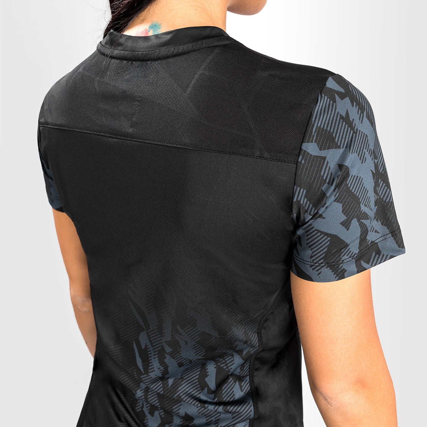 Venum UFC Authentic Fight Week Camiseta Performance de Manga Corta para Mujer – Negro