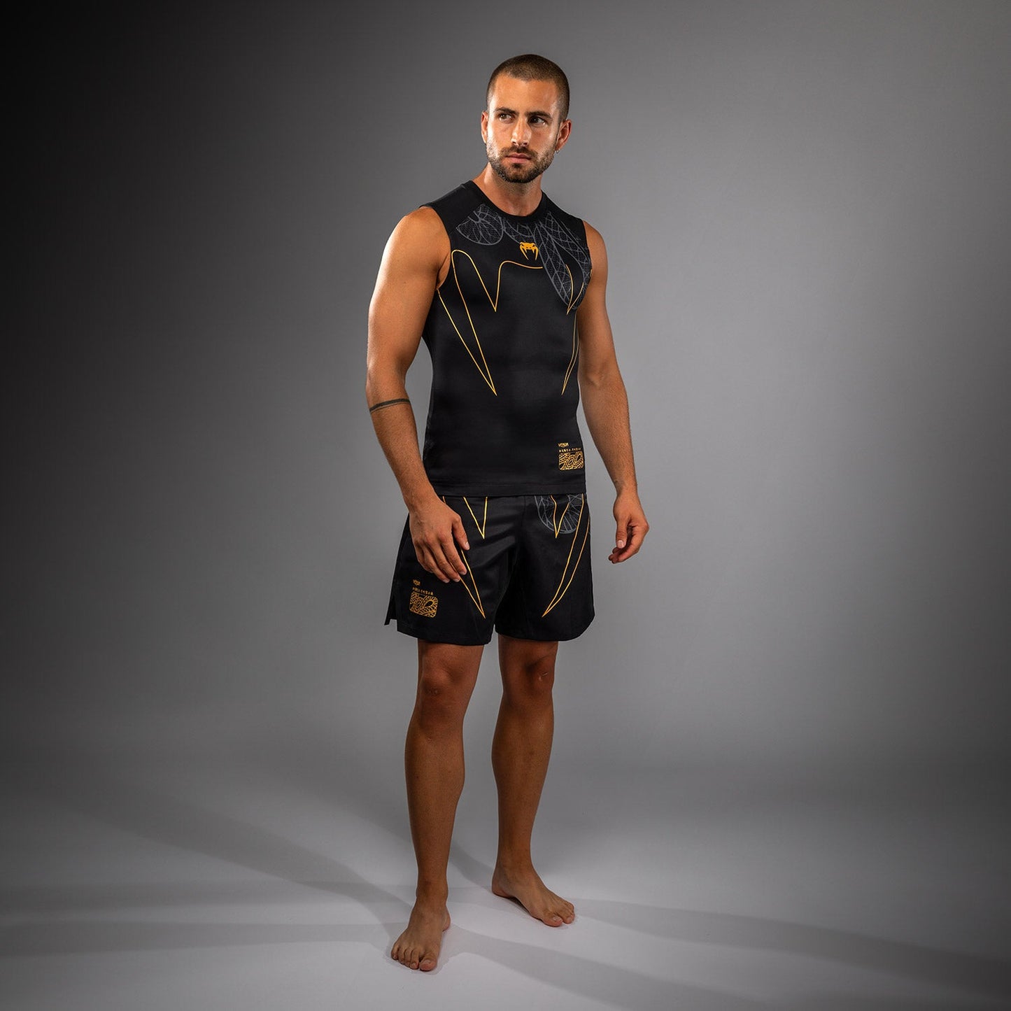 Venum Serpenti Rashguard Sin Mangas – Negro/Plata/Dorado