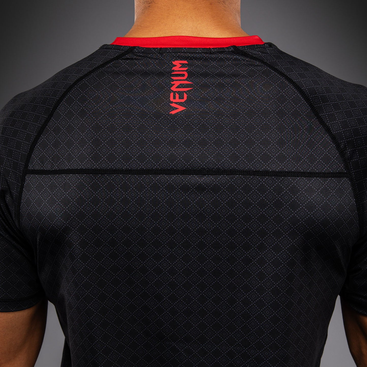 Venum x Roger Gracie Signature Camiseta Dry Tech - Negro/Rojo