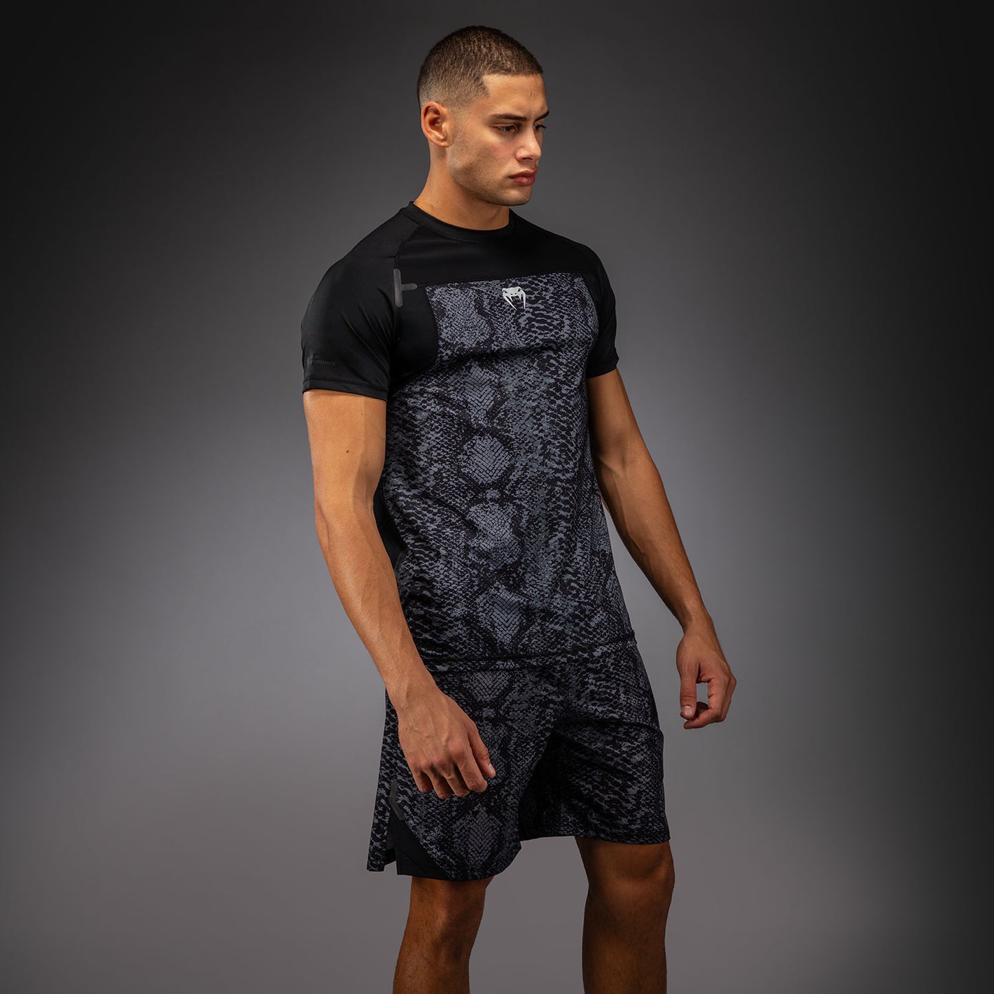 Venum G-Fit Scales Camiseta Dry Tech – Negro/Gris Carbón