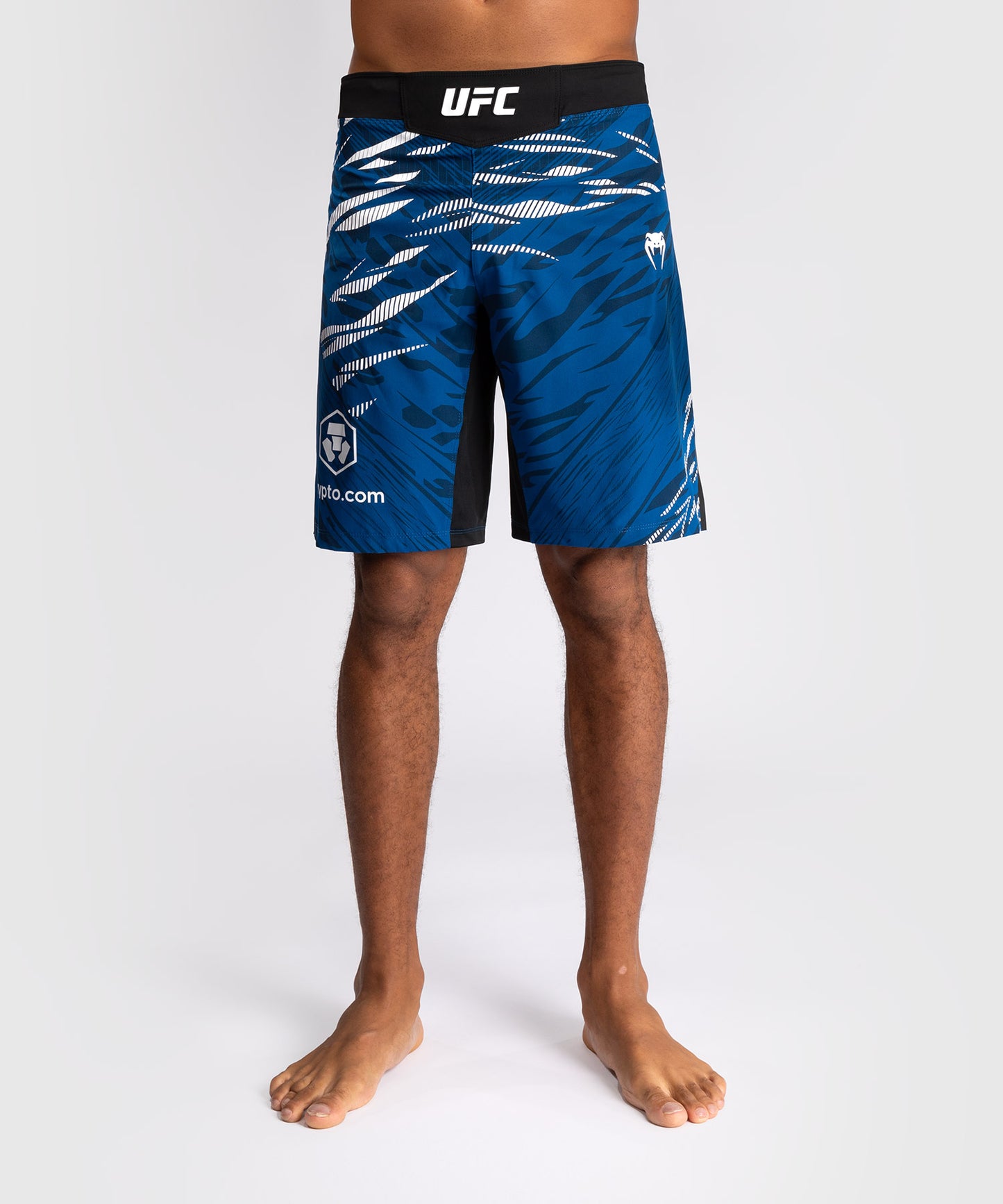 UFC Fusion by Venum Authentic Fight Night Shorts de Lucha para Hombre - Ajuste Largo - Azul