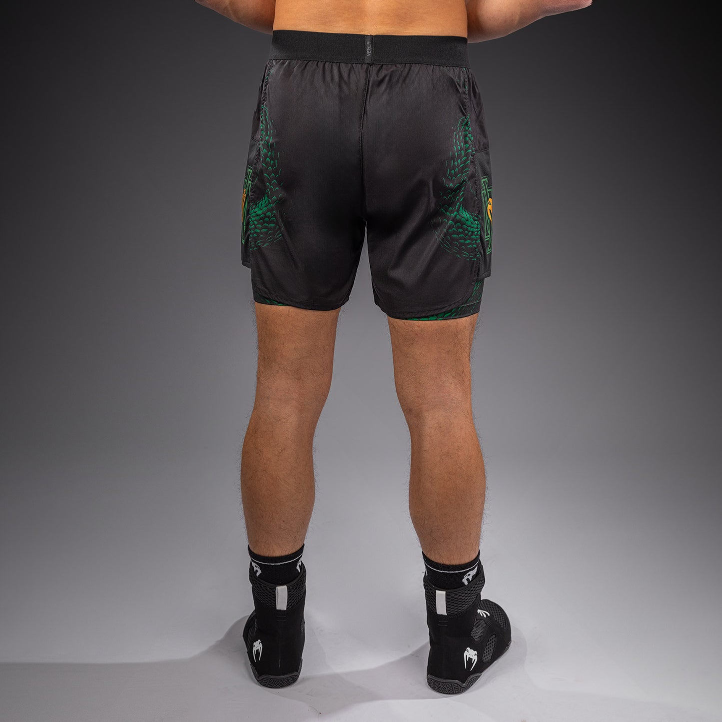 Venum Matupa Short de Entrenamiento - Negro/Verde/Oro