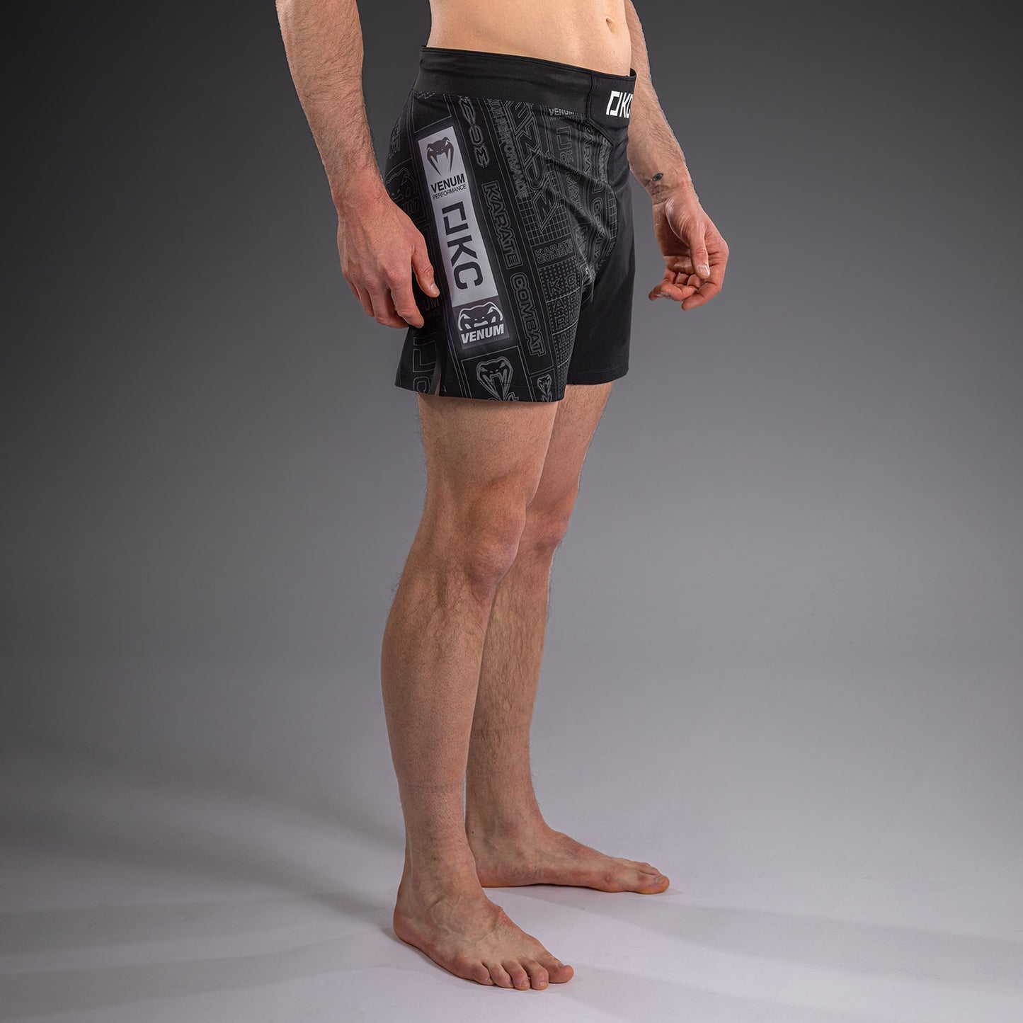 Karate Combat by Venum Short de Combate – Negro/Gris