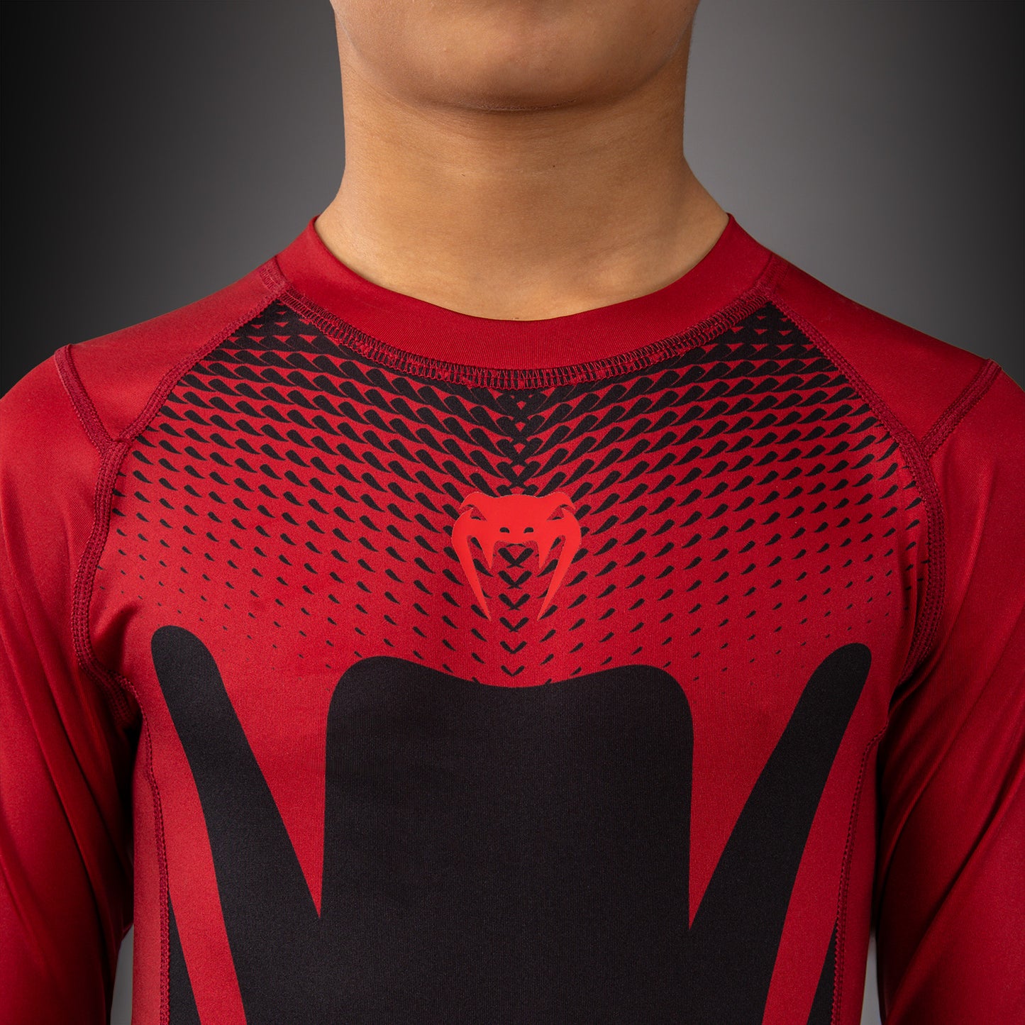Venum Attack Rashguard de Manga Larga para Niño - Negro/Rojo