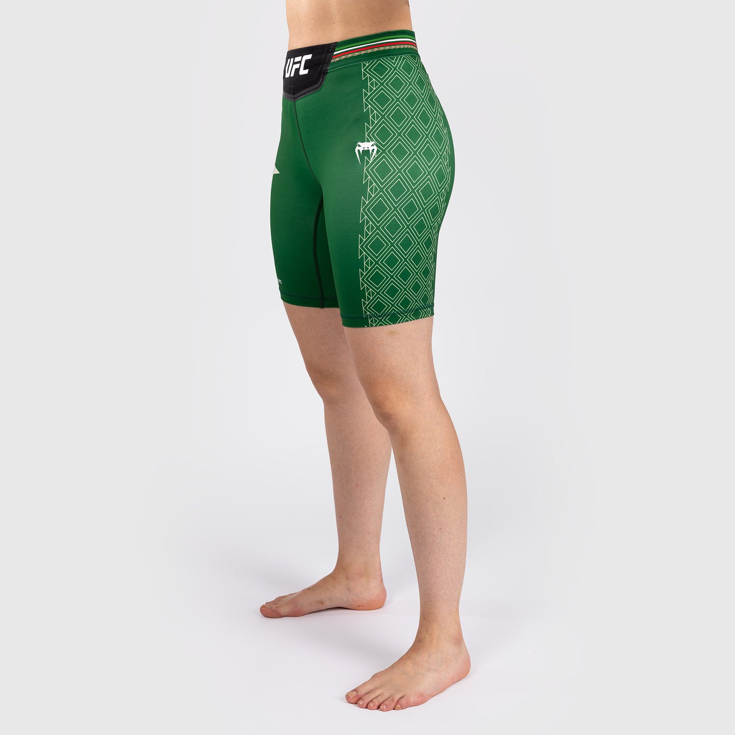 Noche UFC by Venum Authentic Fight Night Shorts Vale Tudo para Mujer - Corte Largo - Verde