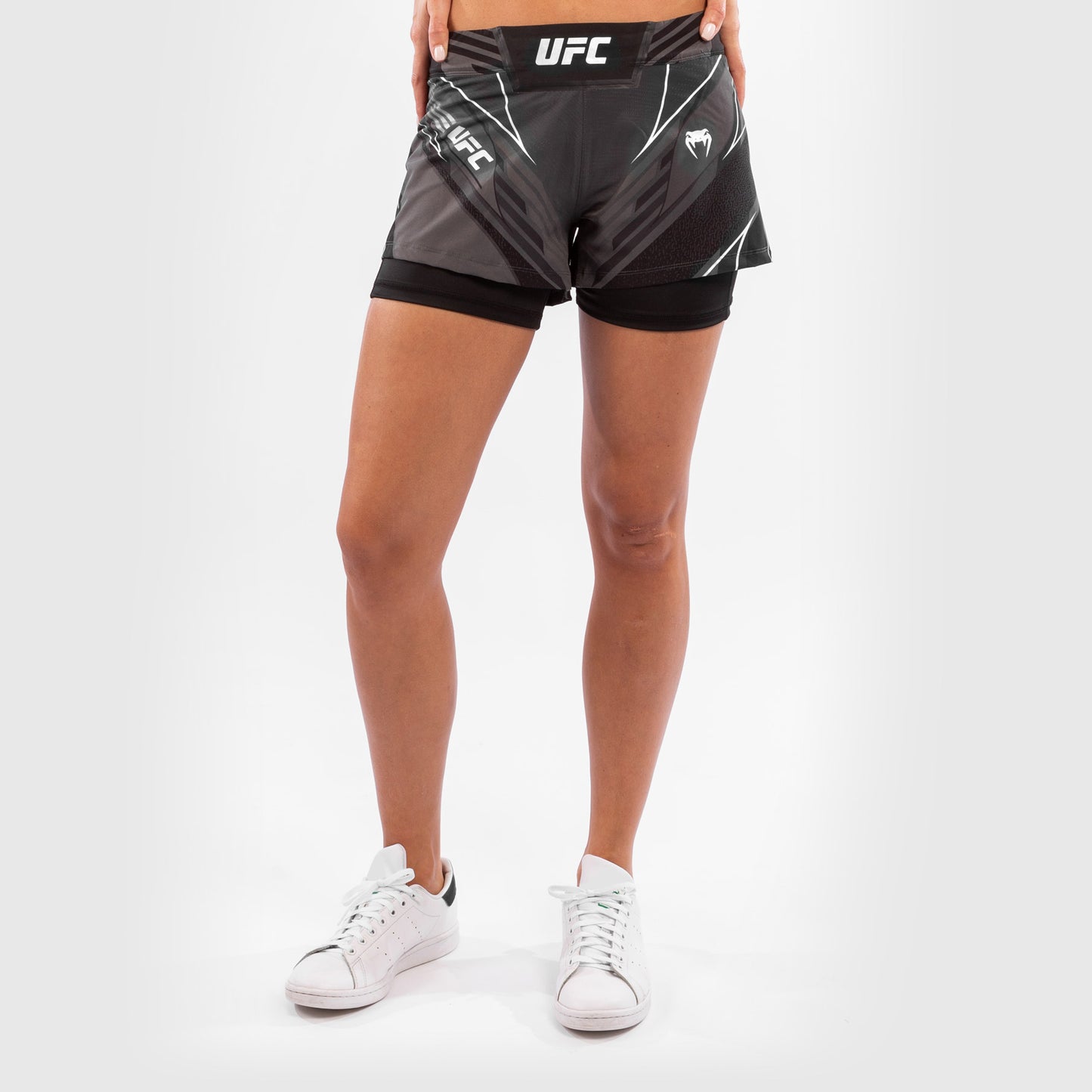 Venum UFC Authentic Fight Night Short para Mujer – Negro