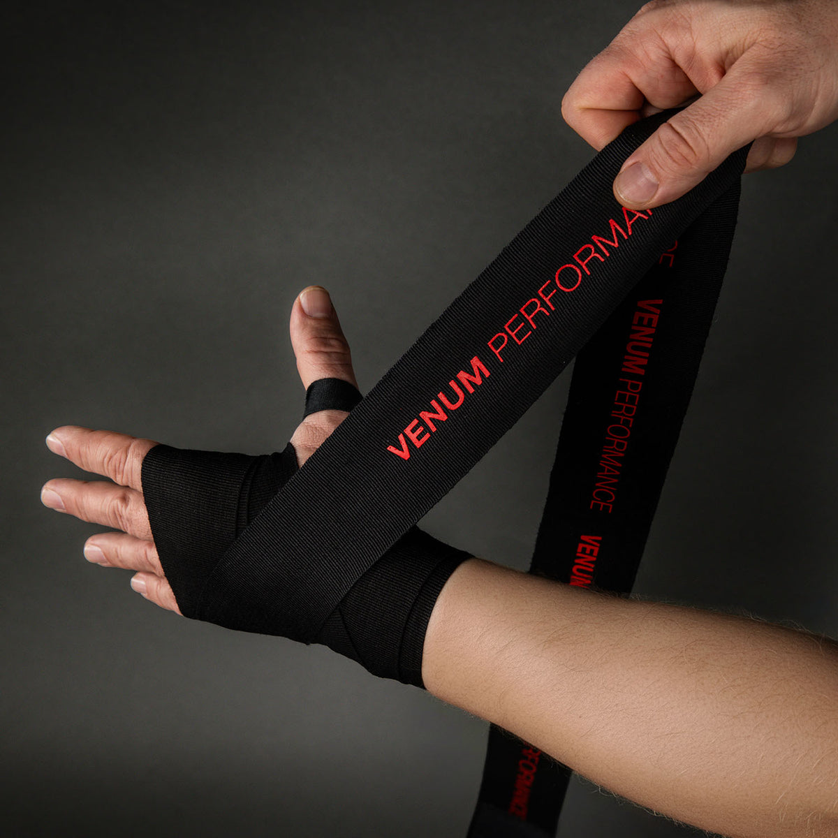 Venum Kontact Evo Amazonia Reborn Vendas de boxeo - Negro/Rojo