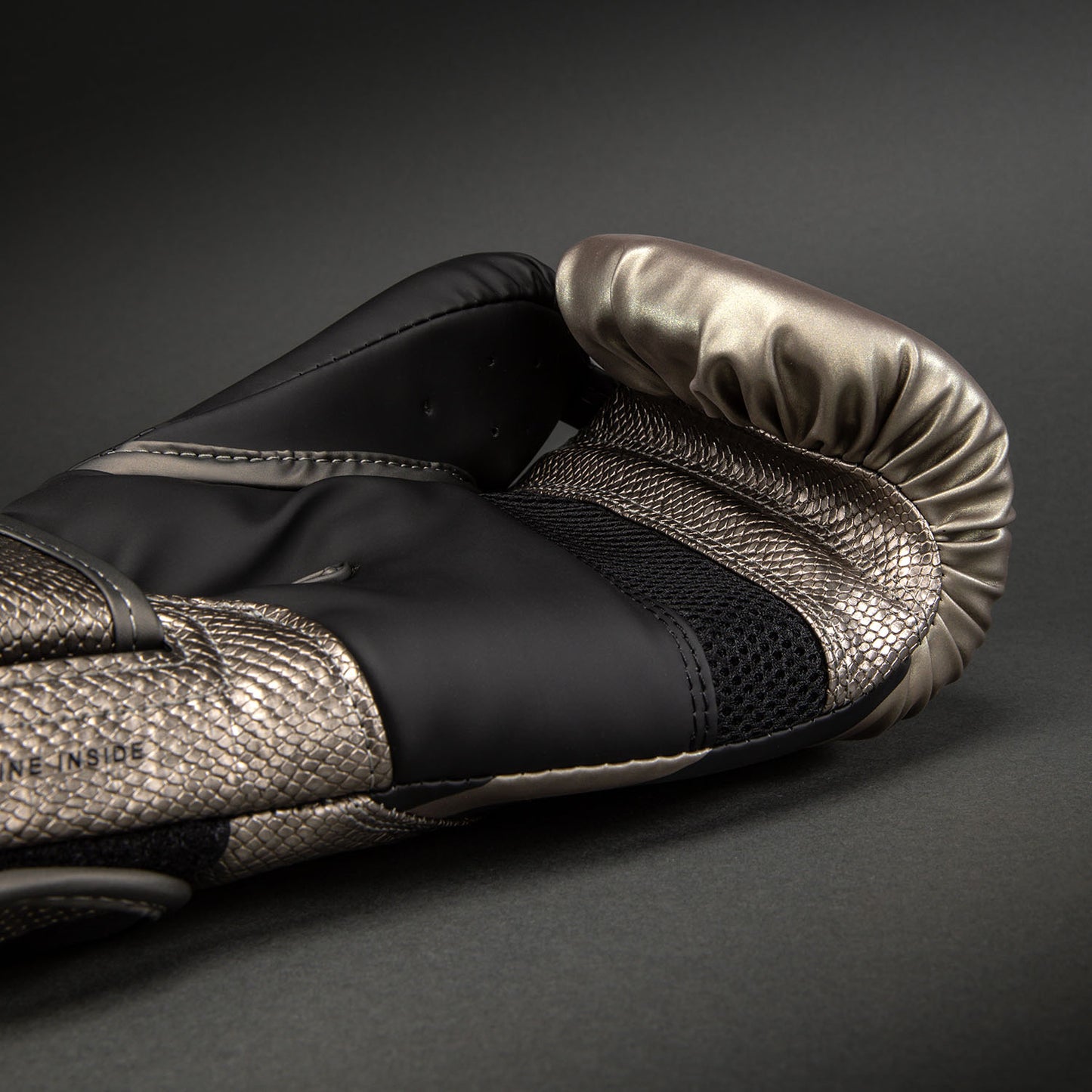 Venum Challenger 4.0 Scales Guantes de Boxeo – Plata/Negro