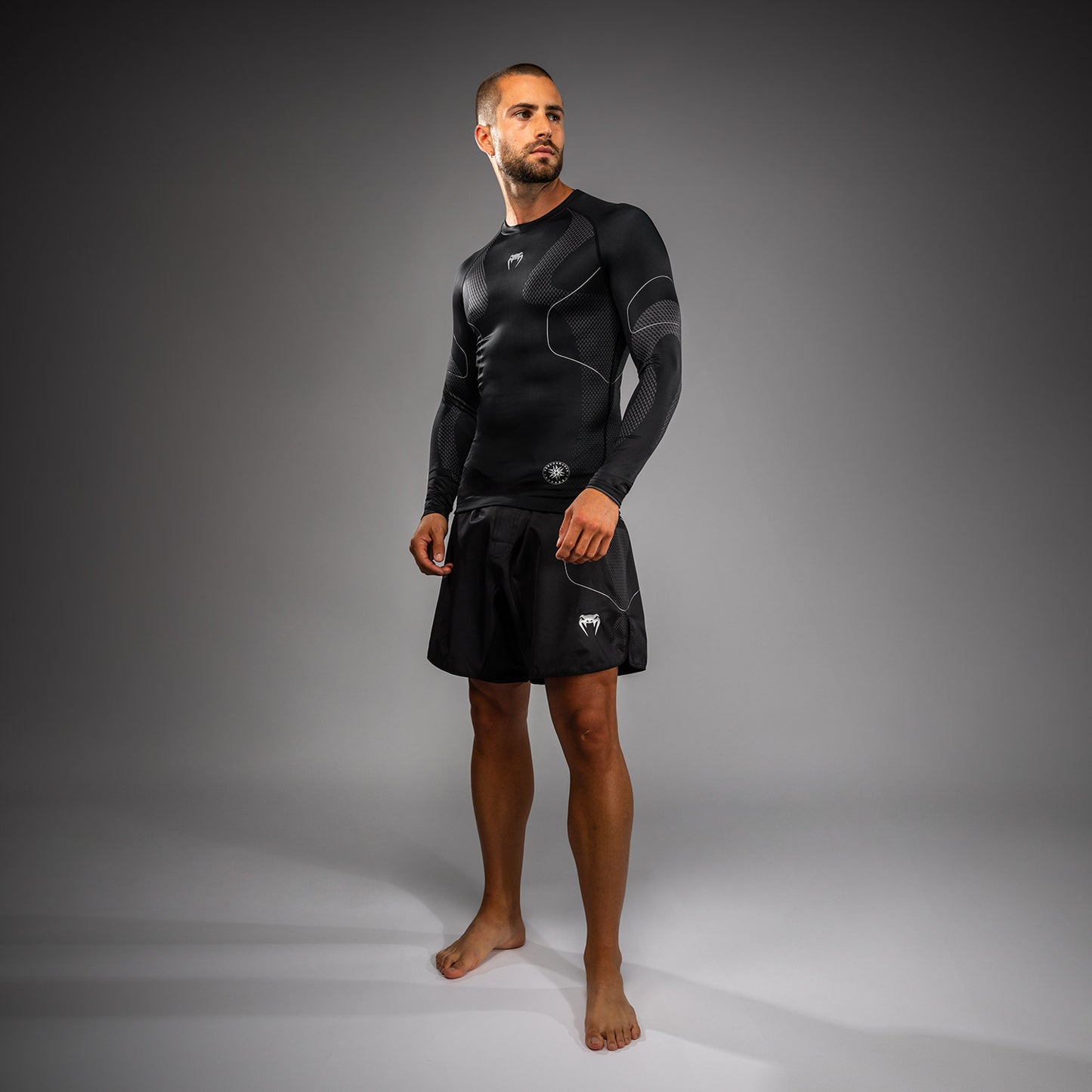Venum Nexus Rashguard Manga Larga – Negro/Plata