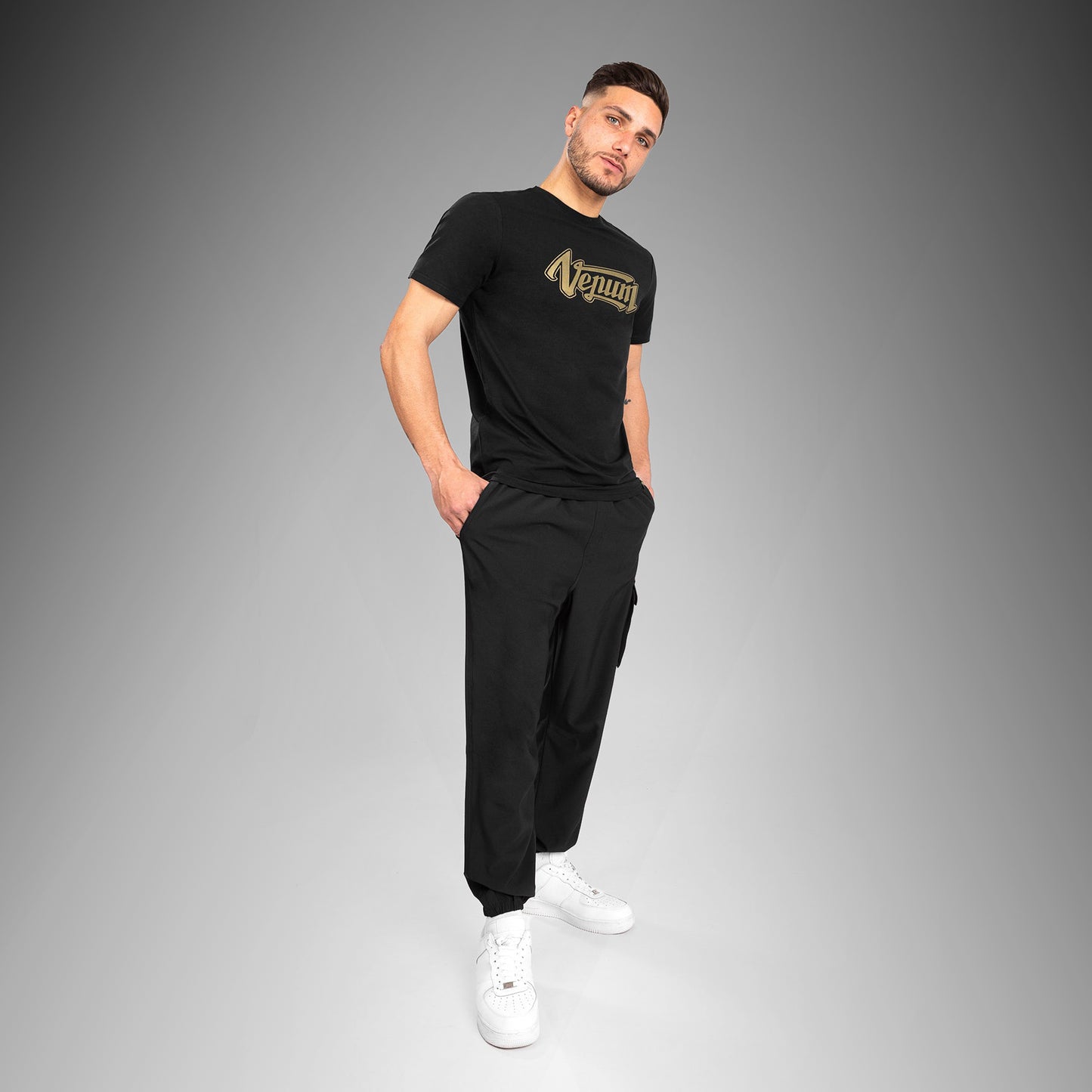 Camiseta Venum Absolute 2.0 - Ajuste ajustado - Negro/Oro