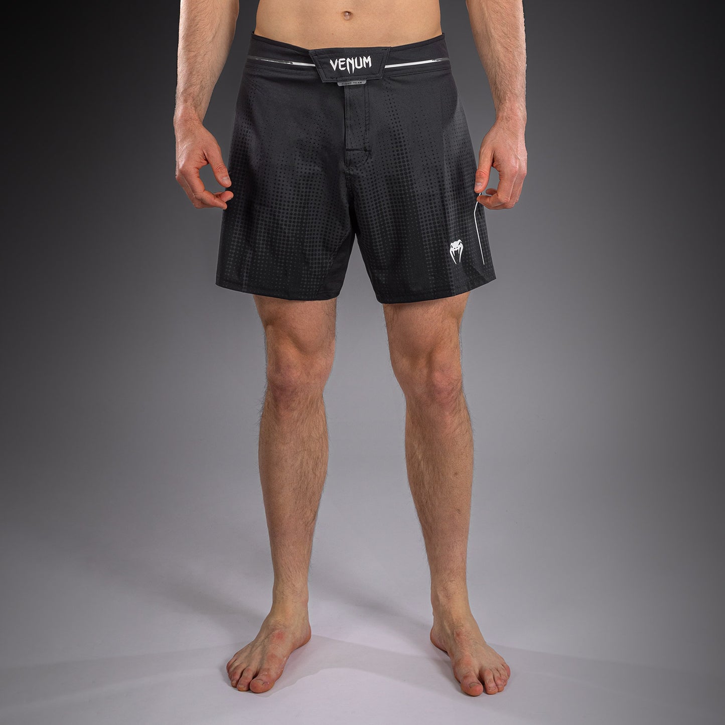 Venum Stealth Short de Combate – Negro/Blanco