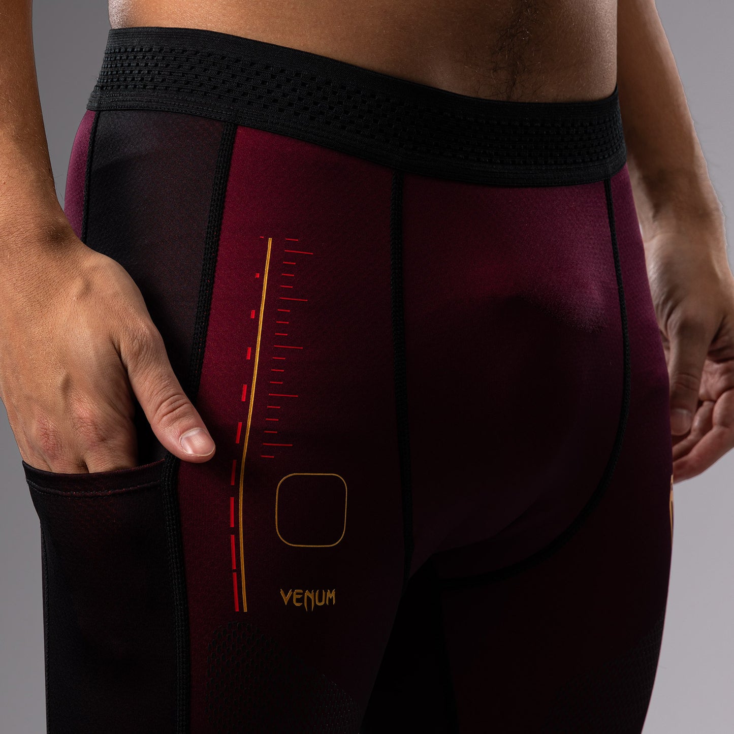 Venum Tactical XT Spats - negro/borgoña/oro